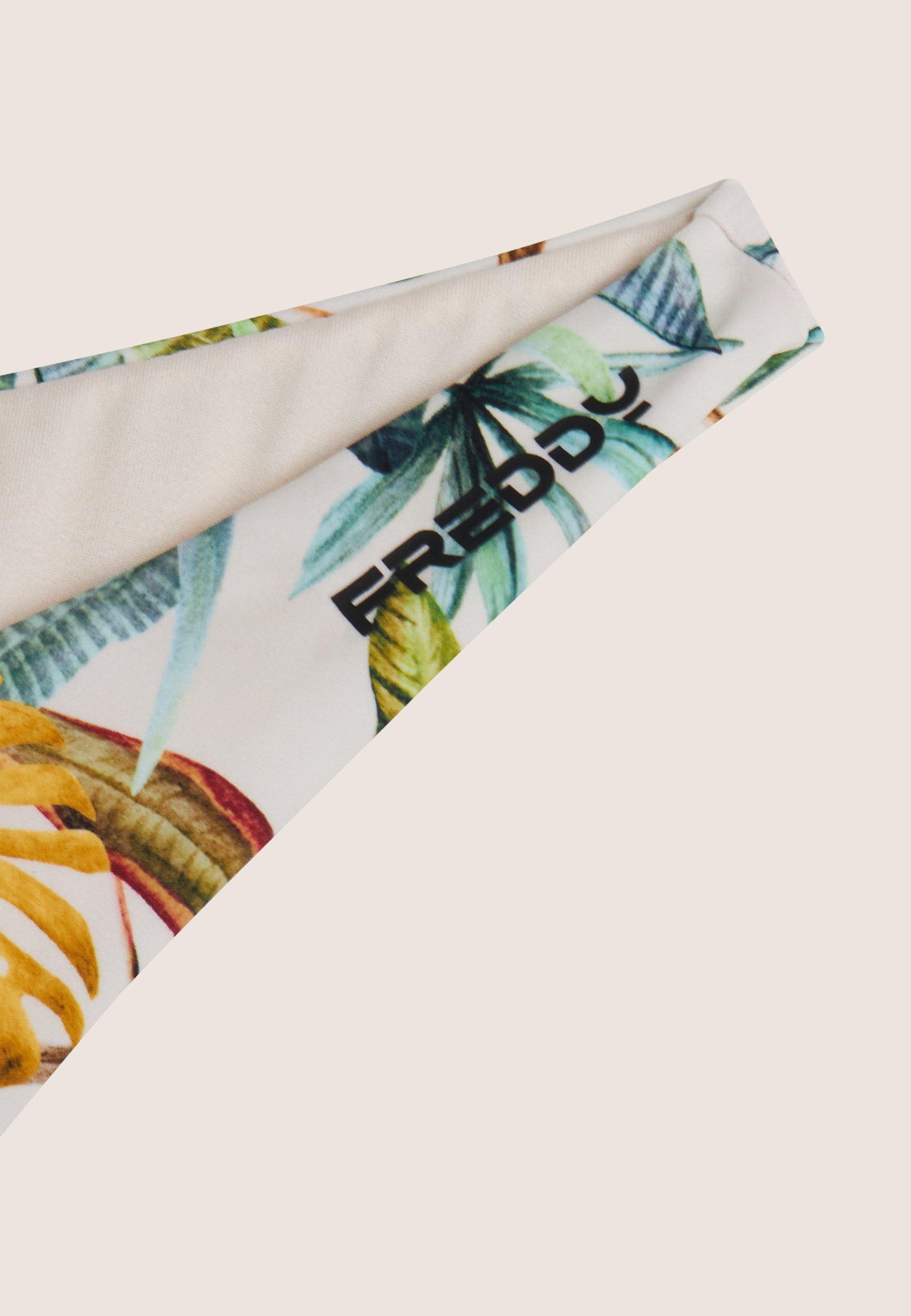 AB-FRY1WBT15_AB0Z_-_ABW_XS 3