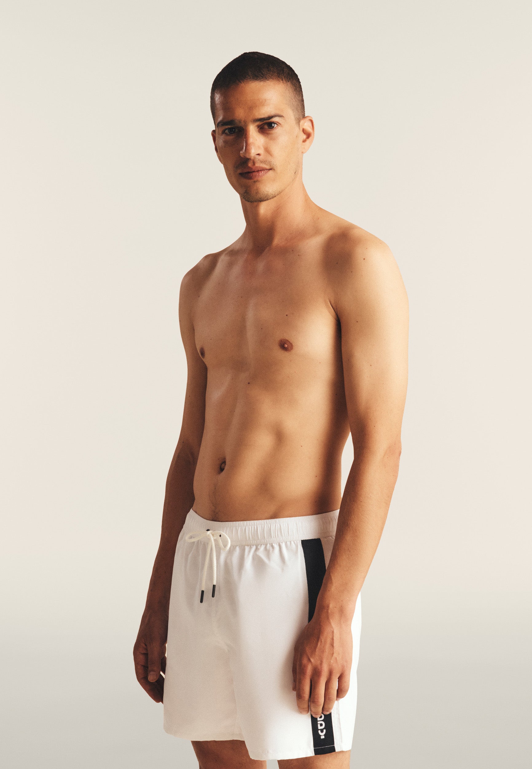 AB-FRY25MBM02_AB0W_-_ABM_L 1