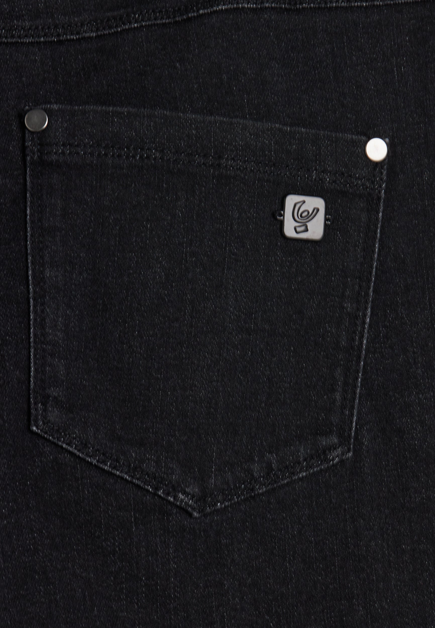 BLACK1RF312O4_J7_N_W_M 3