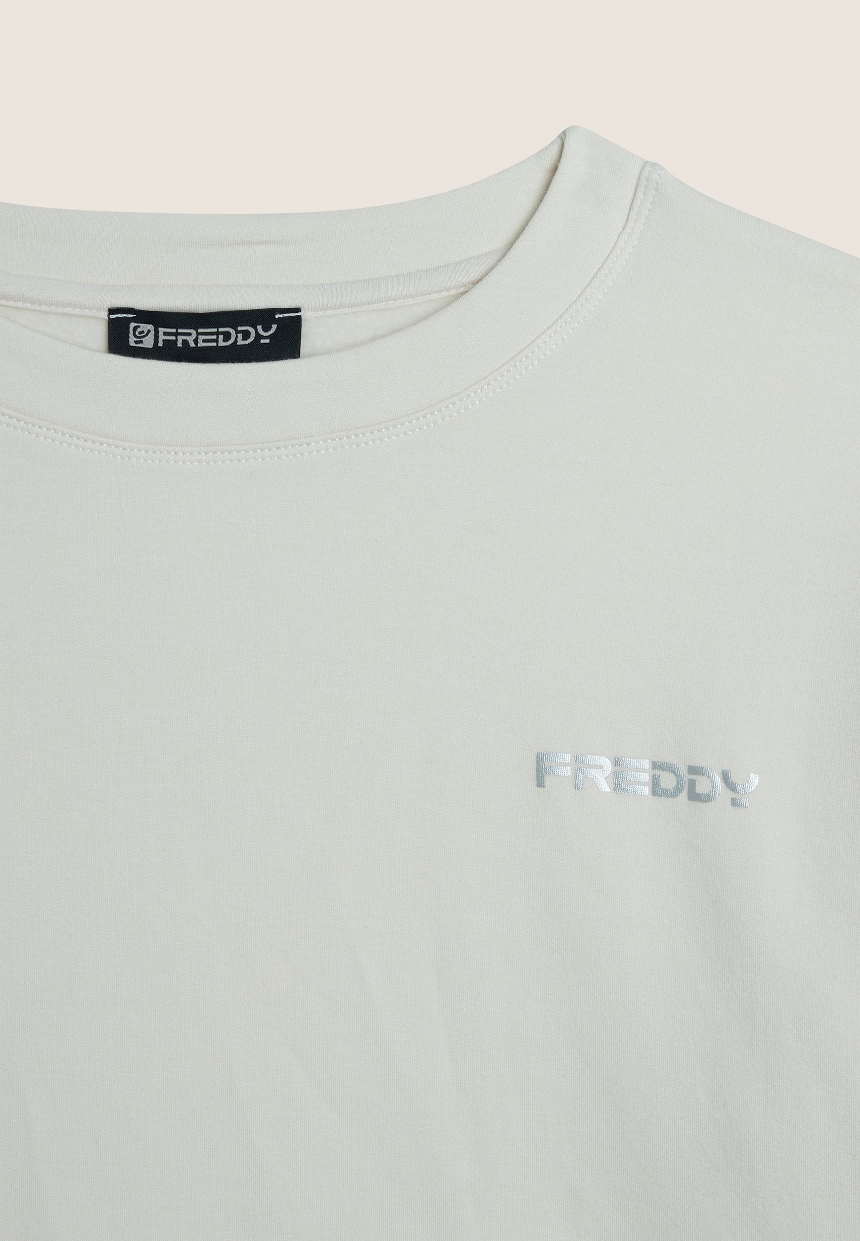 F1WSLS6CO_Z102_-_W_XS 3