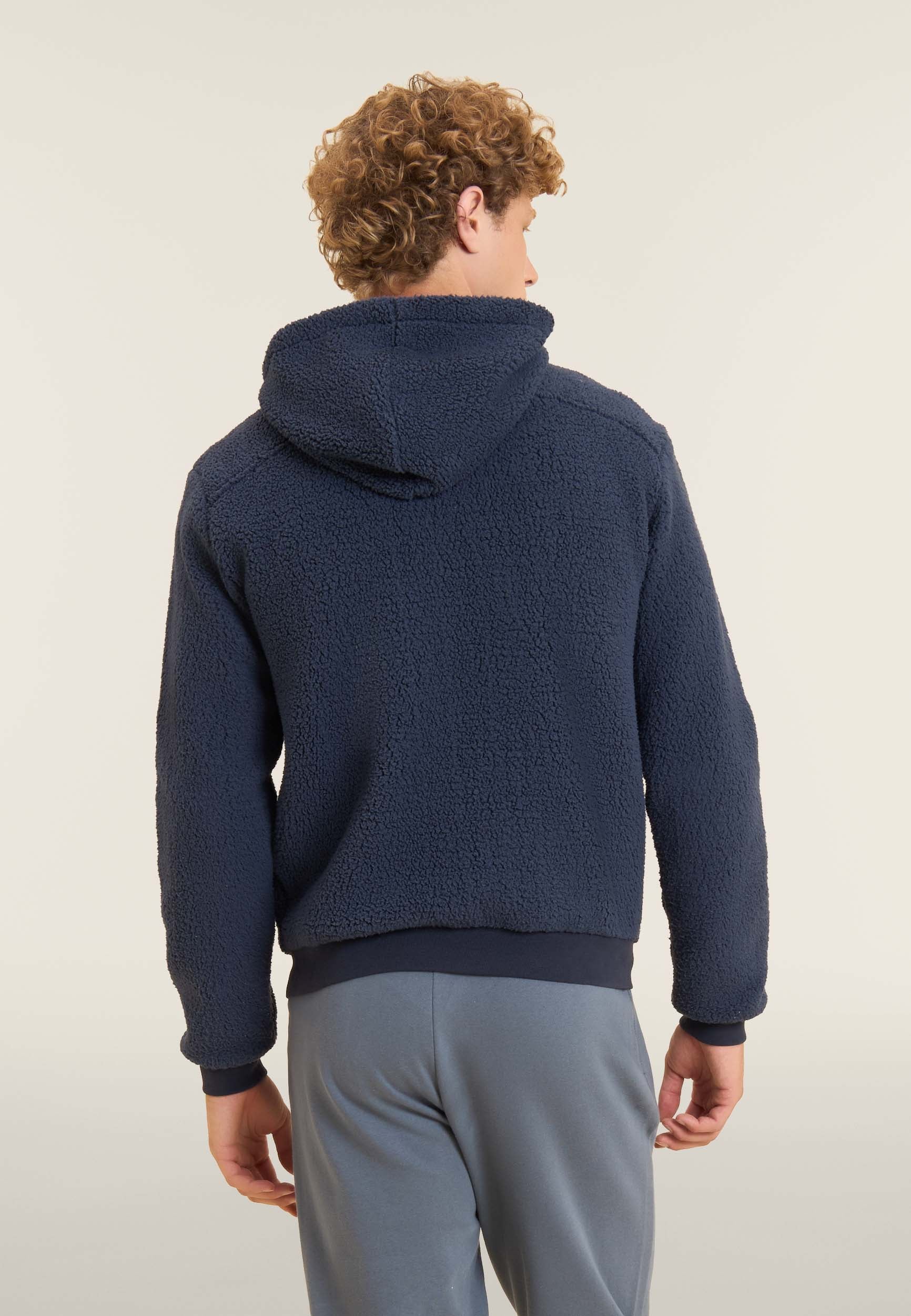 F25MESS8_B109_-_M_3XL 3