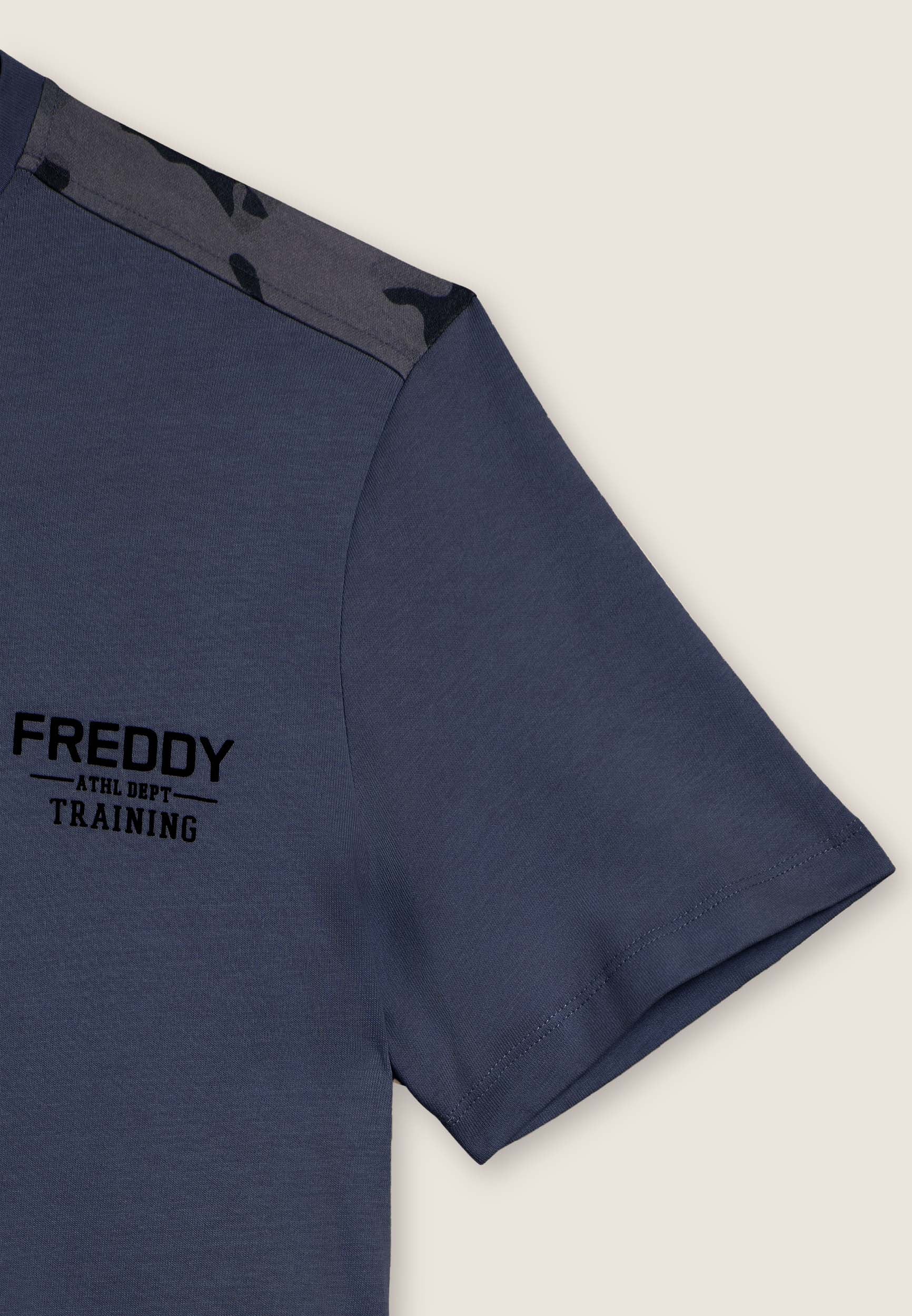 F25MTRT4_BCAM38_-_M_3XL 3