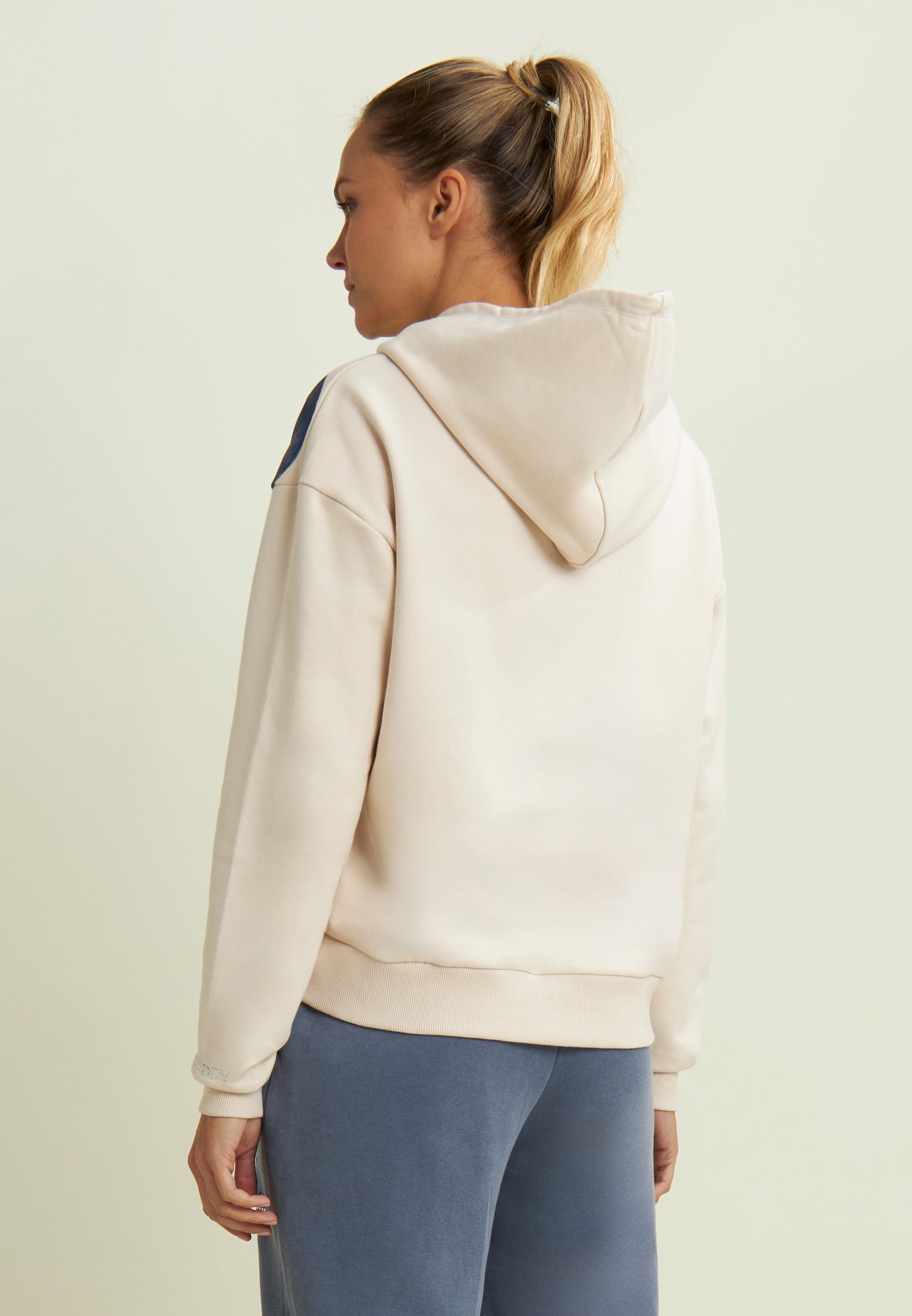 F25WCPS2_I42_-_W_L 3