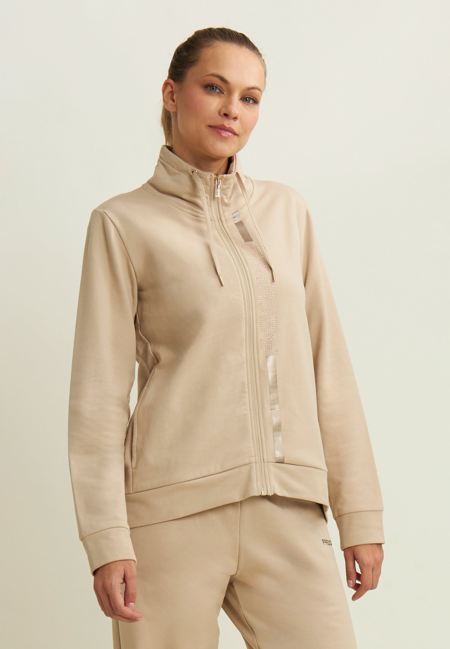 F25WCRS1_Z44_-_W_L 1