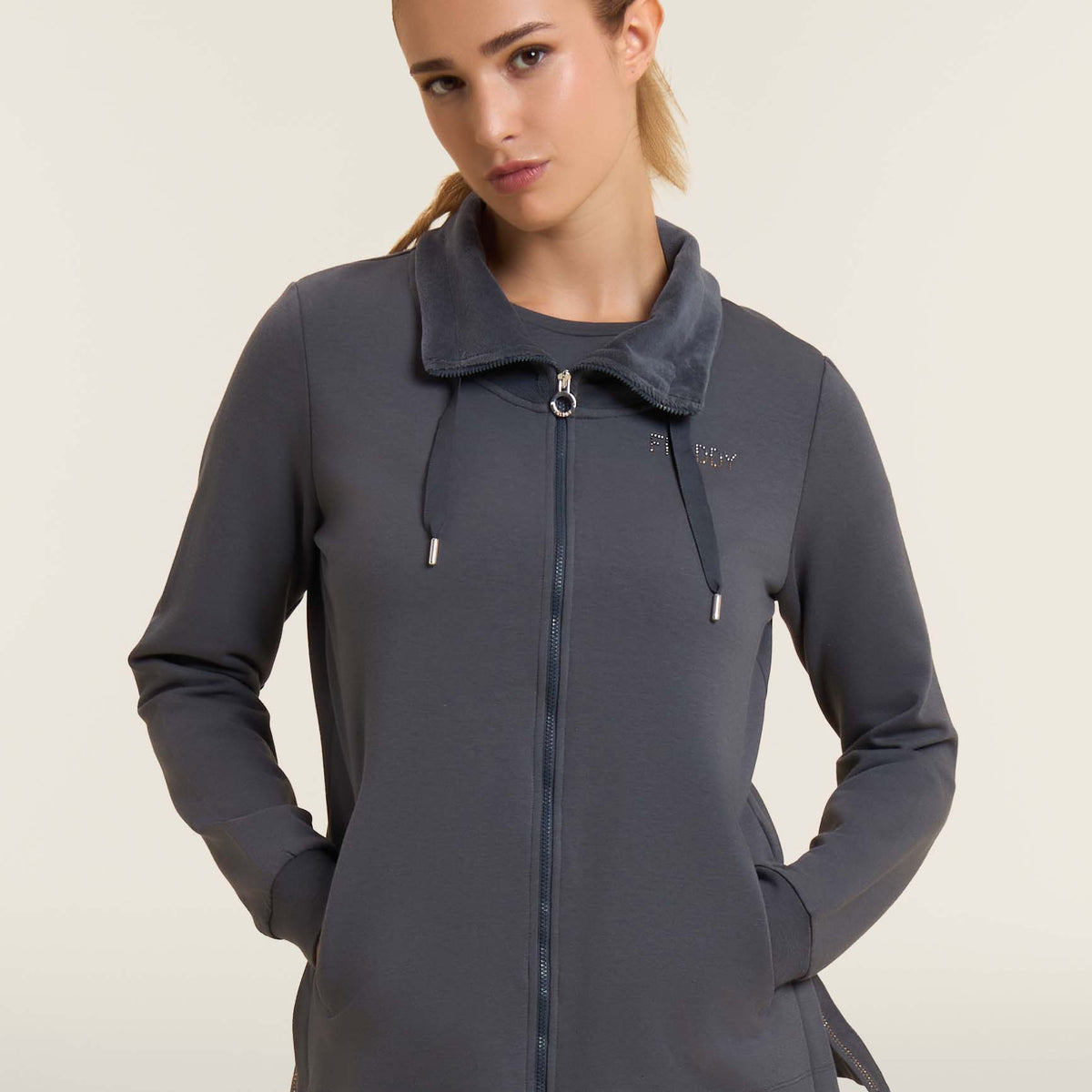Felpa Barrow fullzip in nylon con patch donna