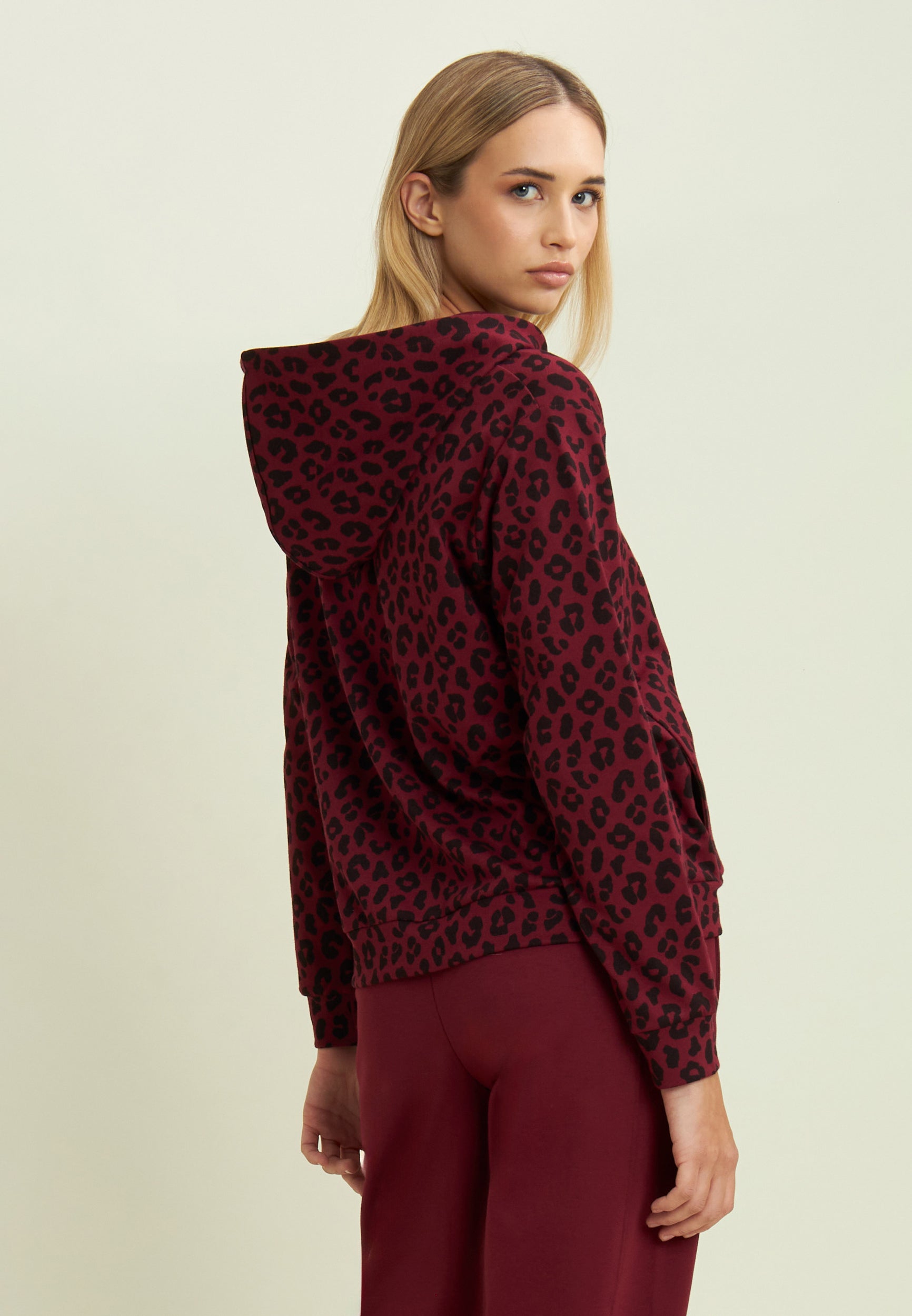 F25WMCS4C_ANI58_-_W_L 3