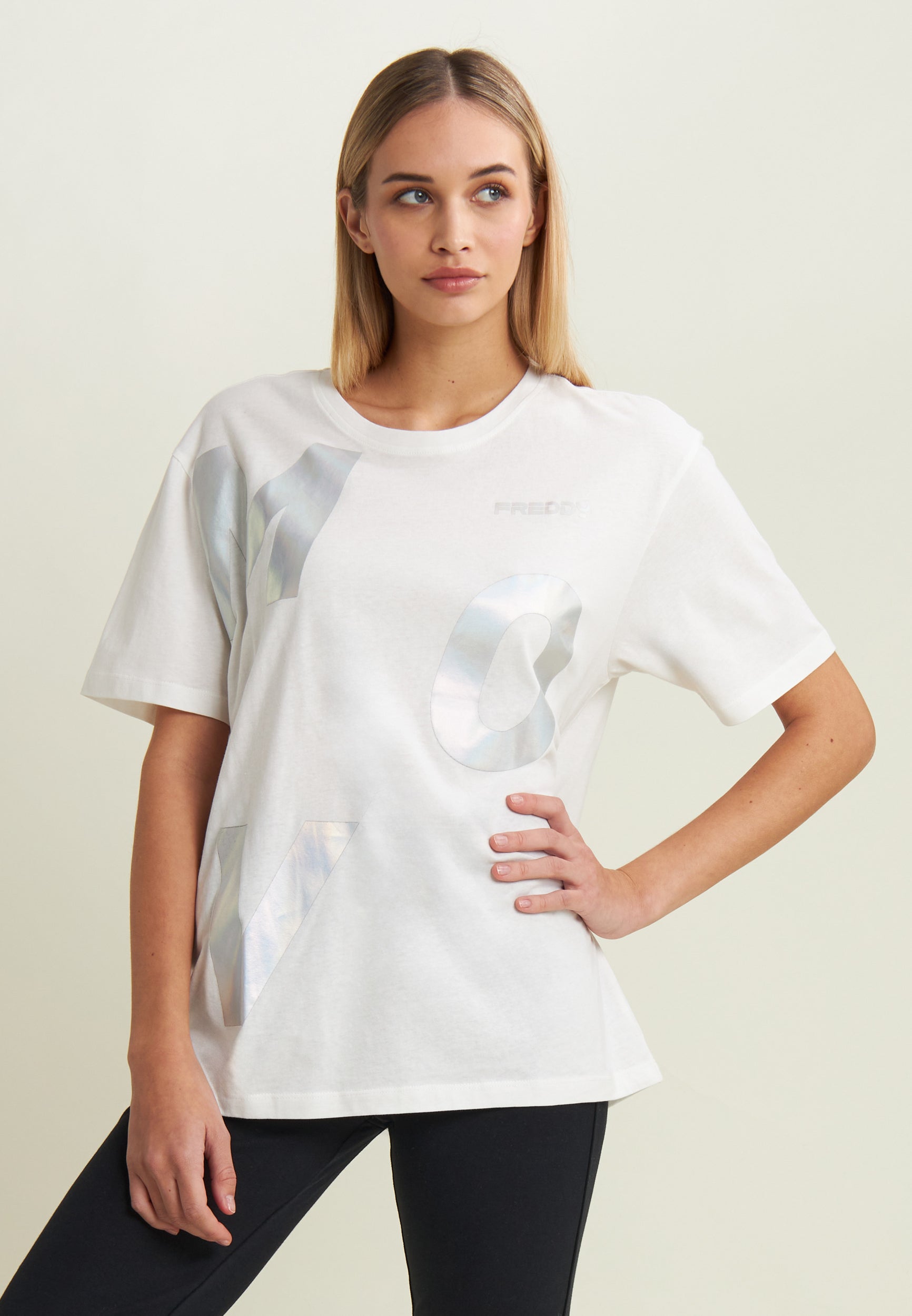 F25WMVT4_W77_-_W_L 2