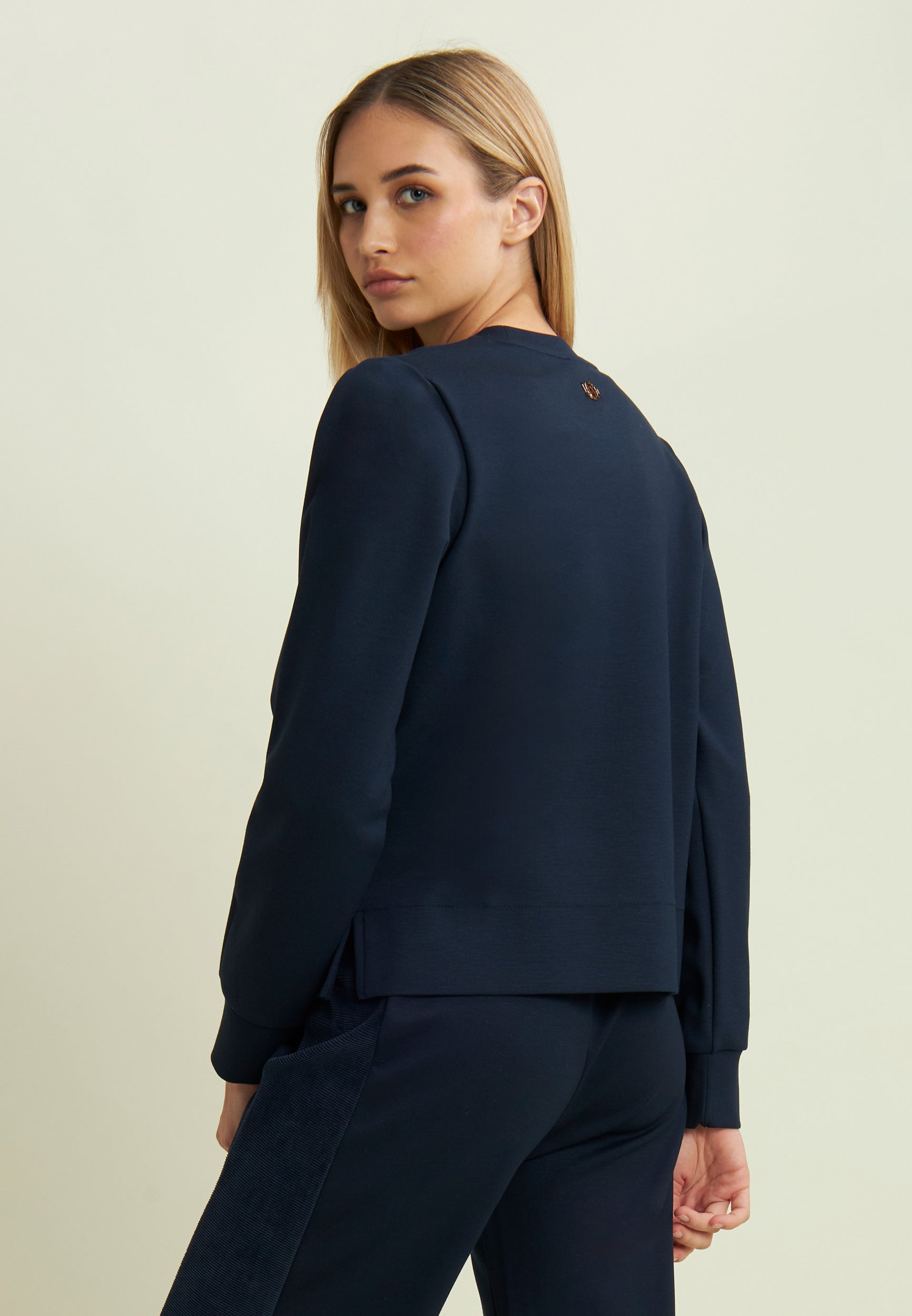 F25WSDS7_B109_-_W_L 2