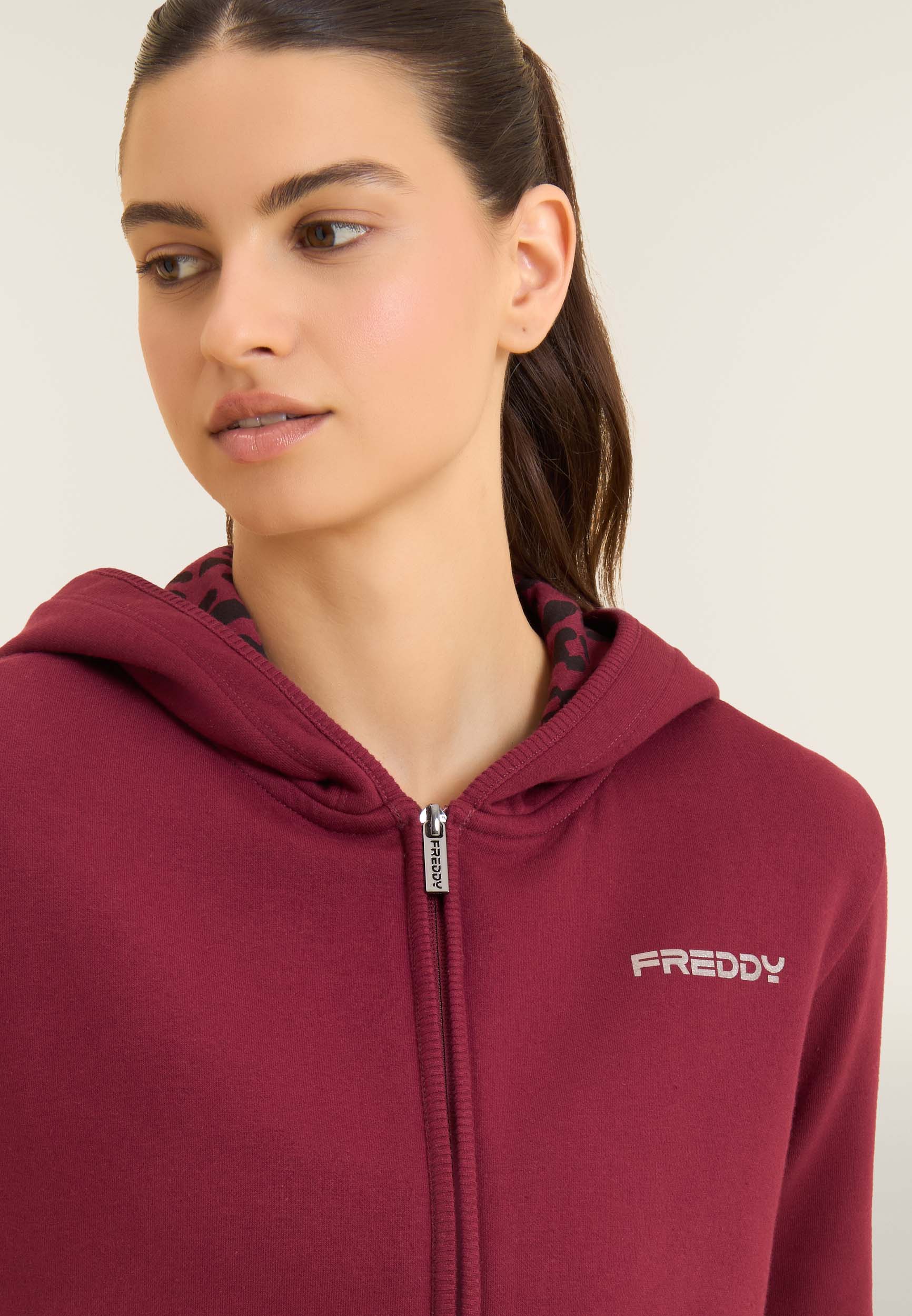 F25WTRK3_K85N_-_W_L 4