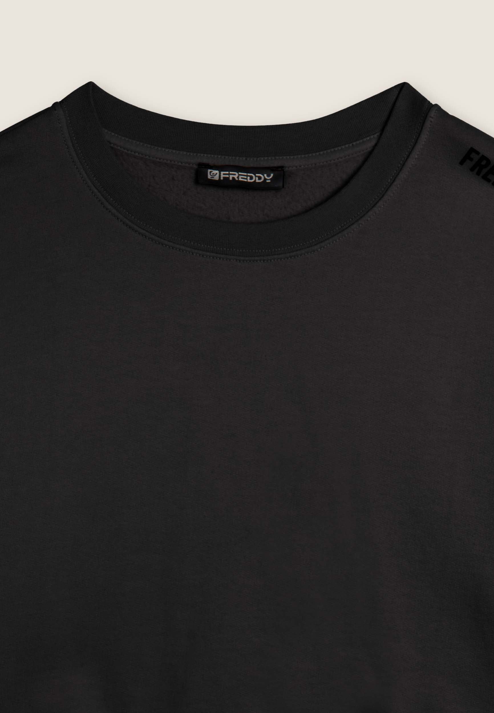 F25WUFS2_G104_-_W_L 3