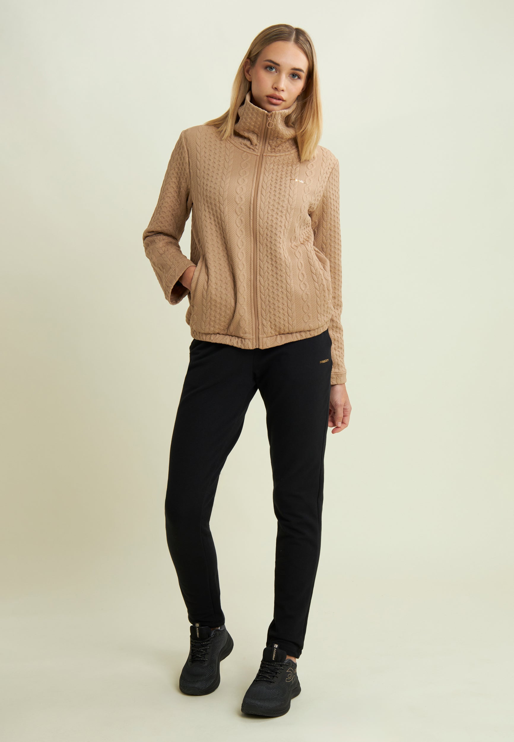 F25WVENERE_N_-_W_L 1