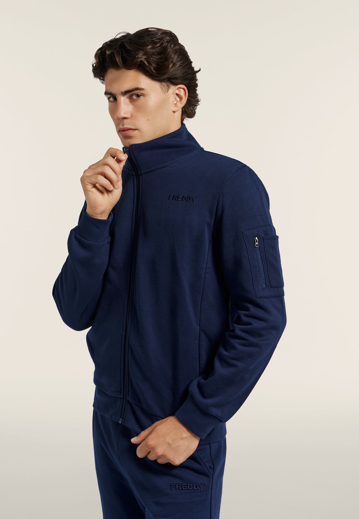 F26MTRK1_B28_-_M_3XL 1