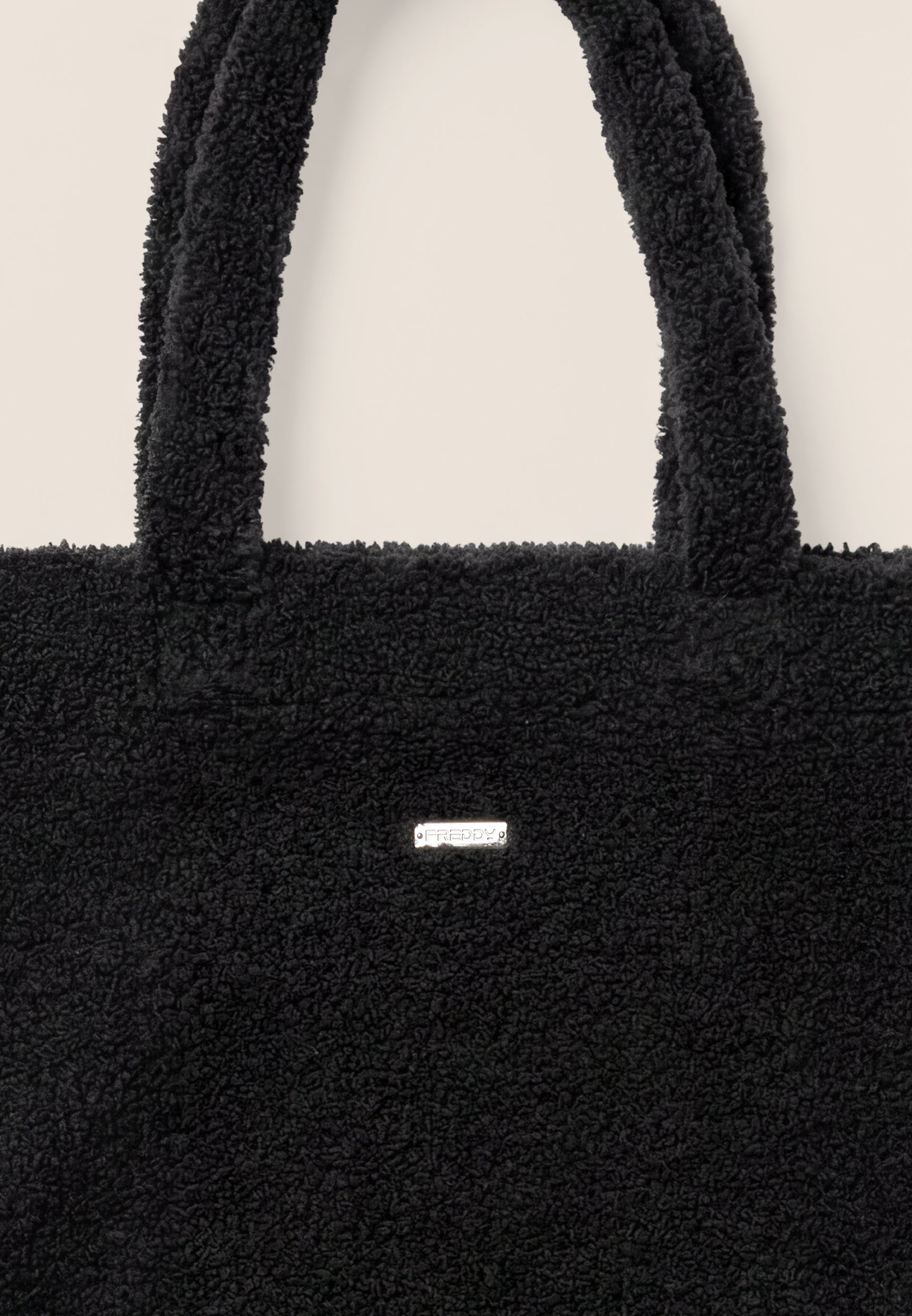 F26WFUBAG1_N_-_6_U 2