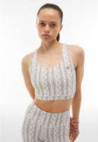 F3WSFB4_TRIC1_-_W_XS 2