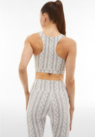 F3WSFB4_TRIC1_-_W_XS 3