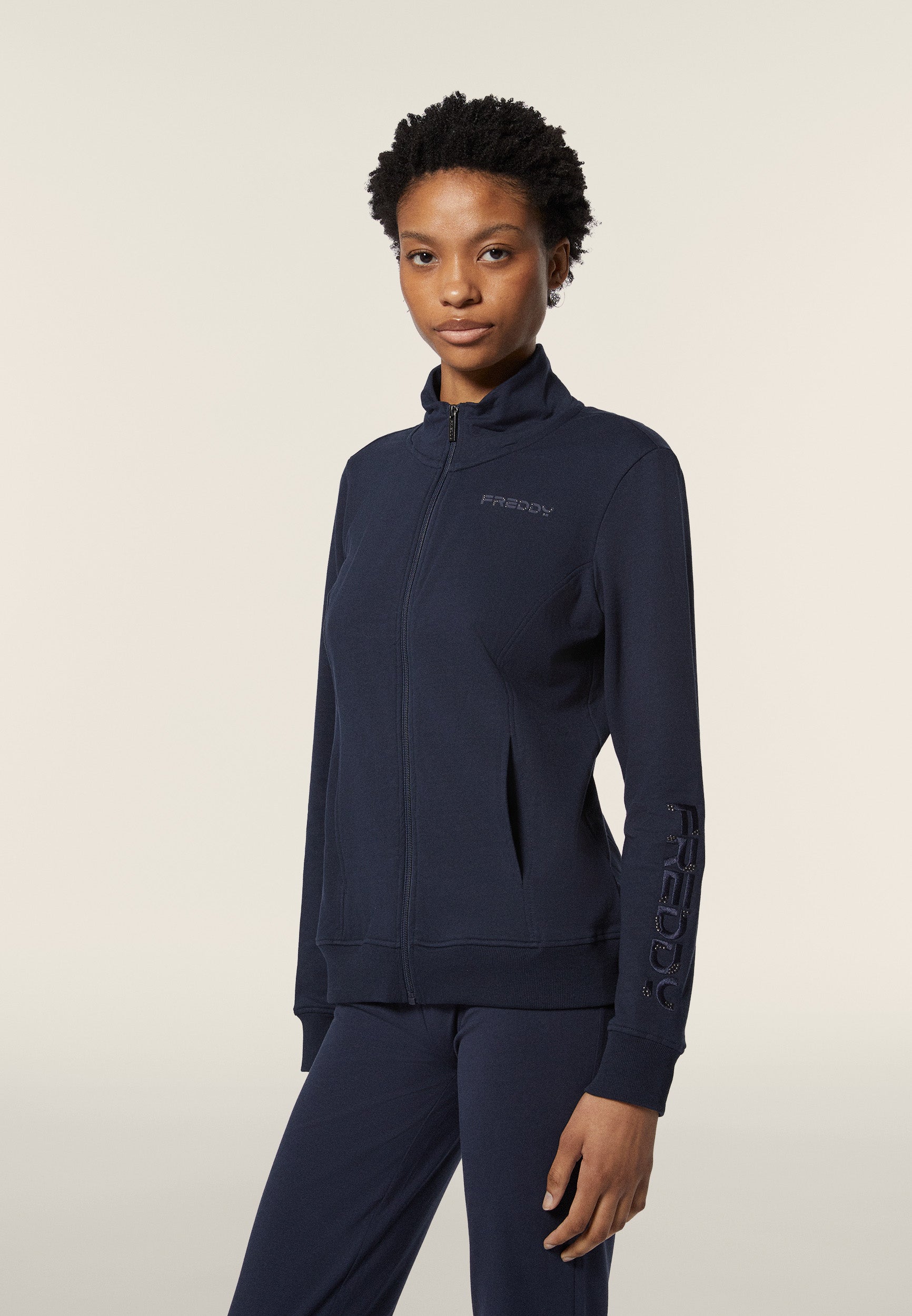 F4WCRS1_B109_-_W_L 2