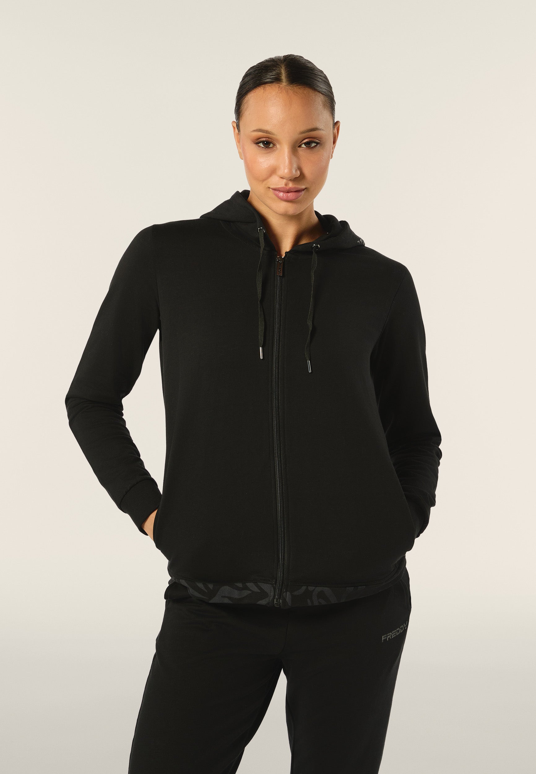 F4WCRS4_NFLO73_-_W_L 2