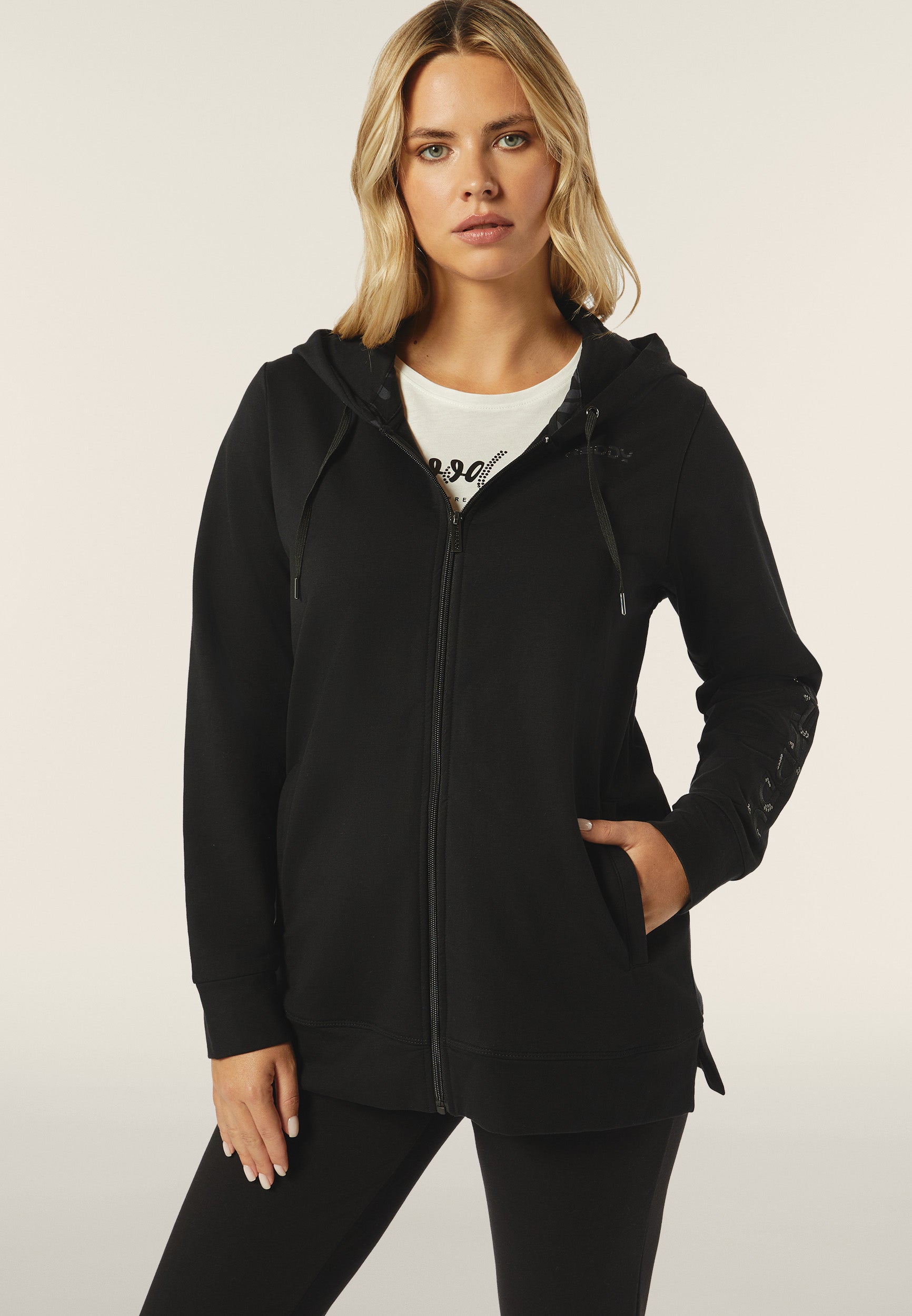 F4WCRS8_NFLO73_-_W_XS 2