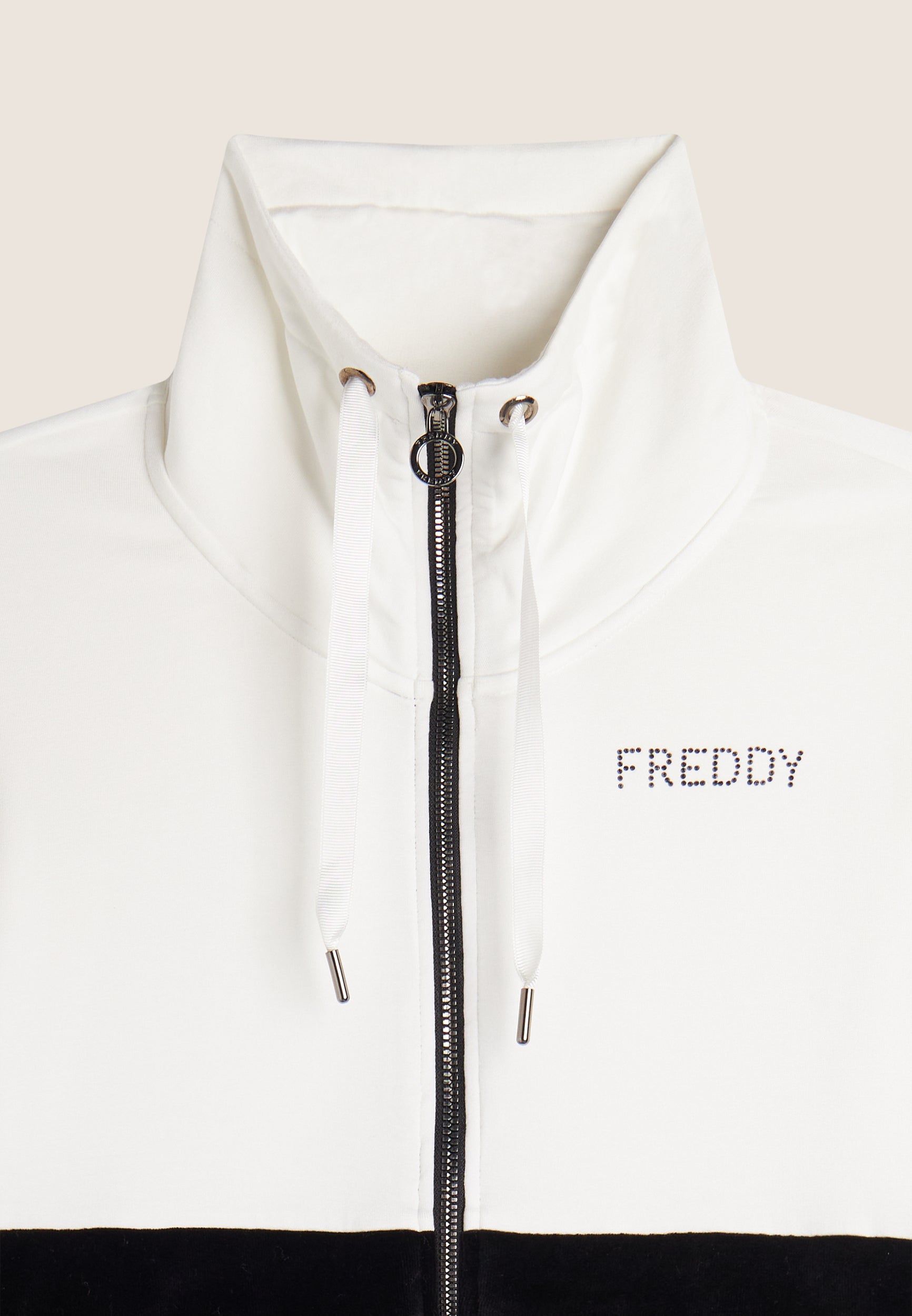 F4WCXS5_NW69_-_W_XS 3