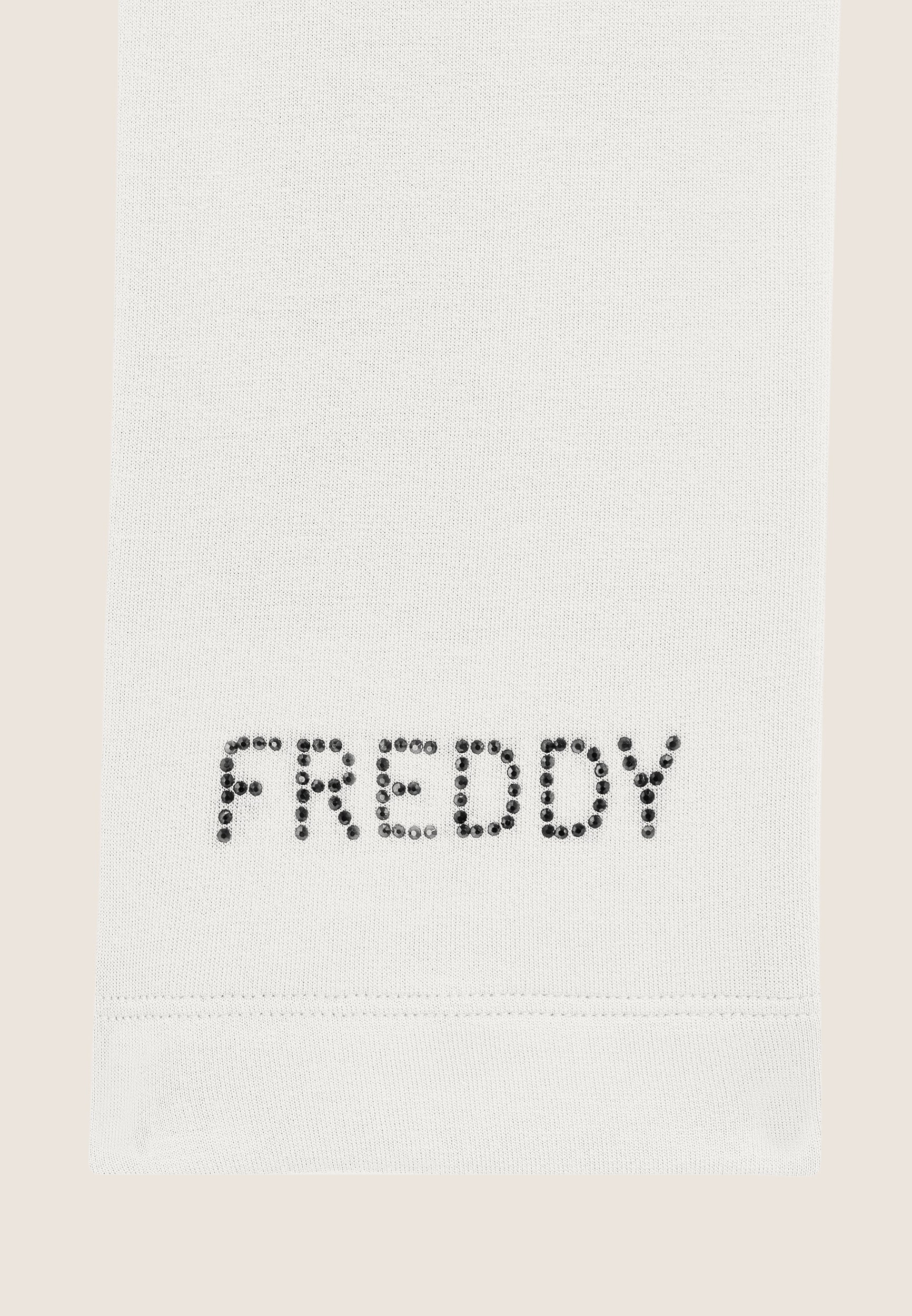 F4WCXS9_W69_-_W_XS 3