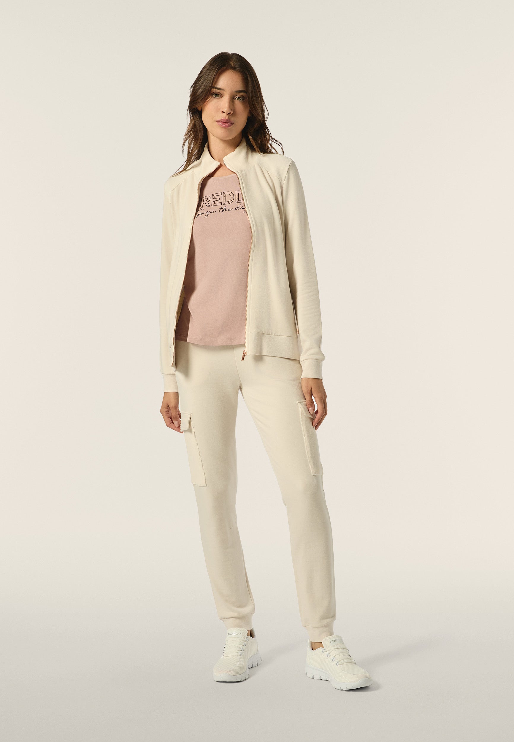 F4WCXT1_Z85_-_W_XS 1