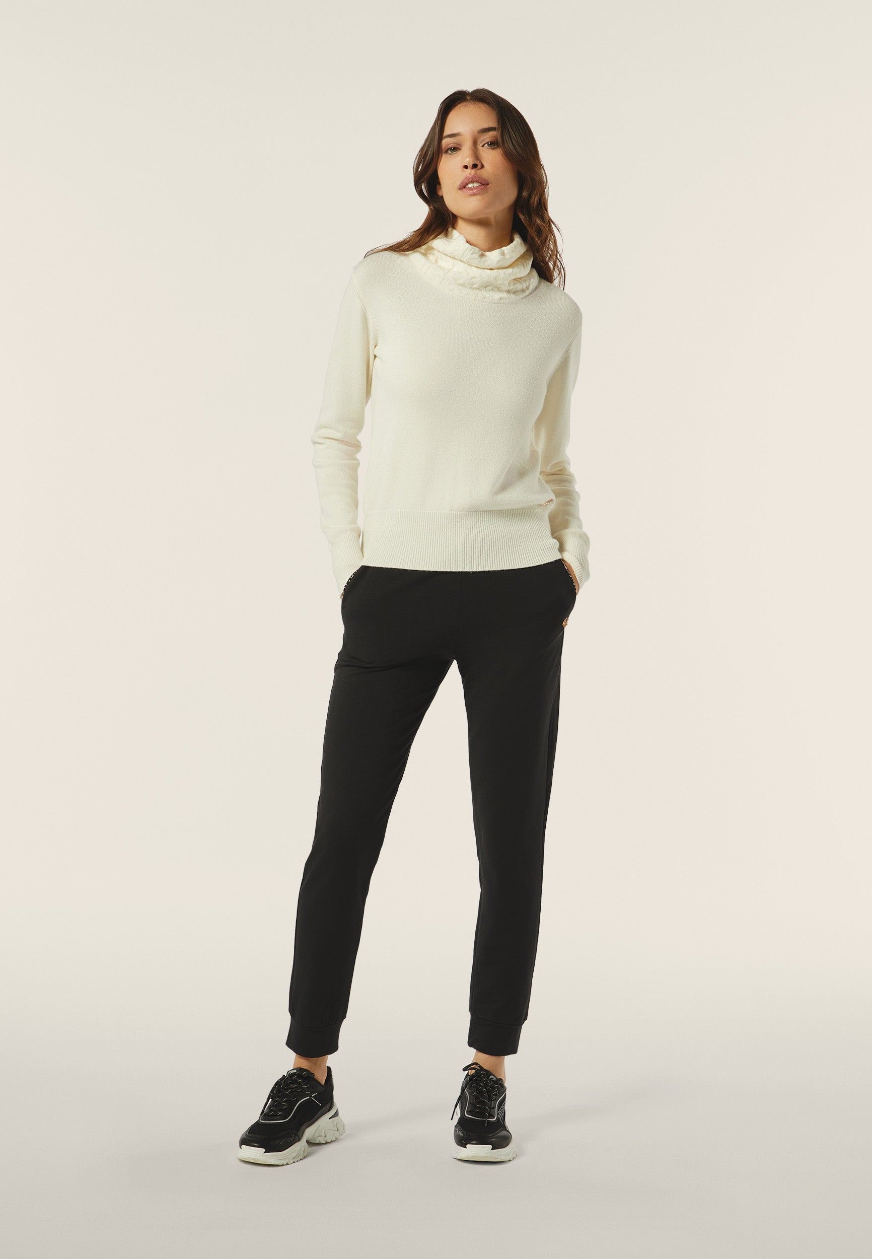 F4WEMMA_Z102_-_W_XS 1