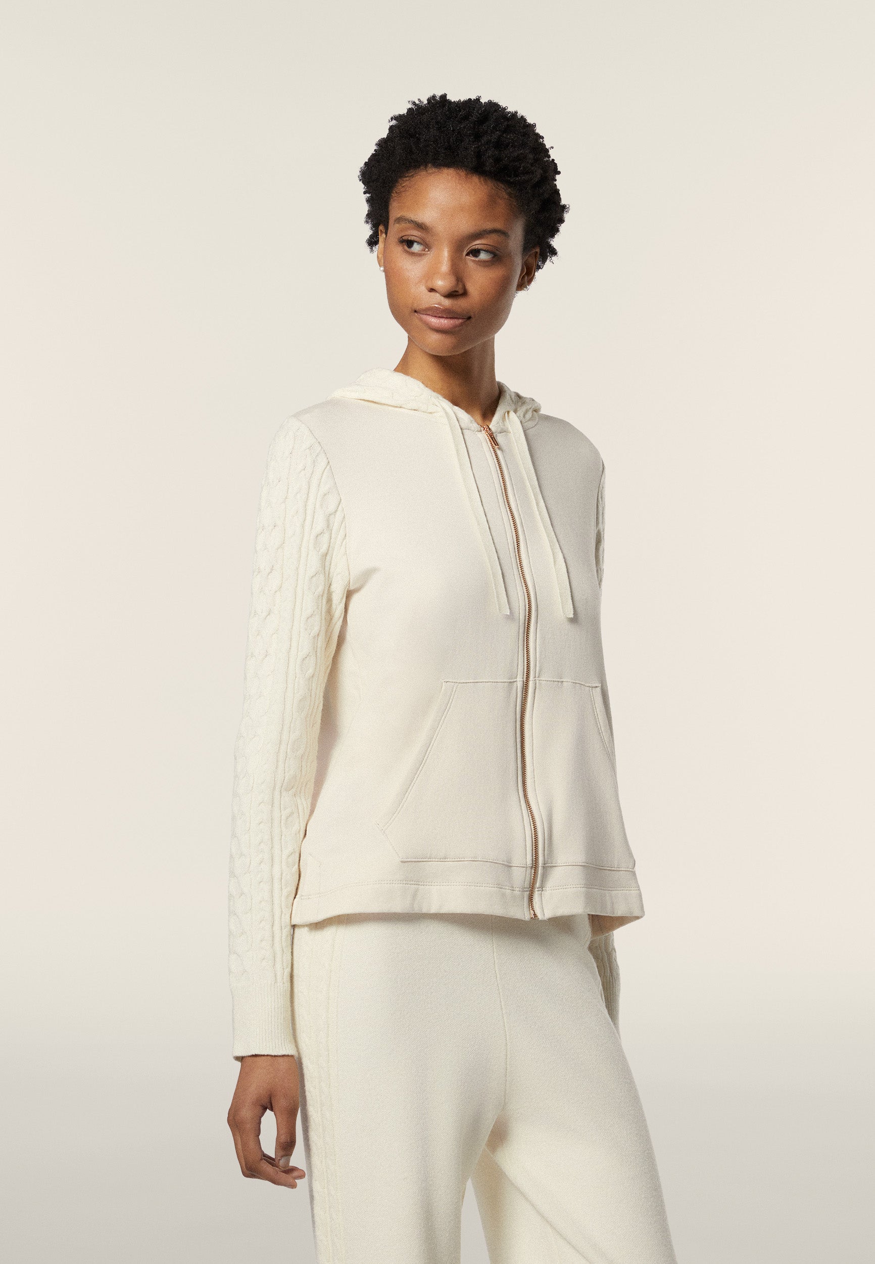 F4WGAIA_Z102_-_W_L 2