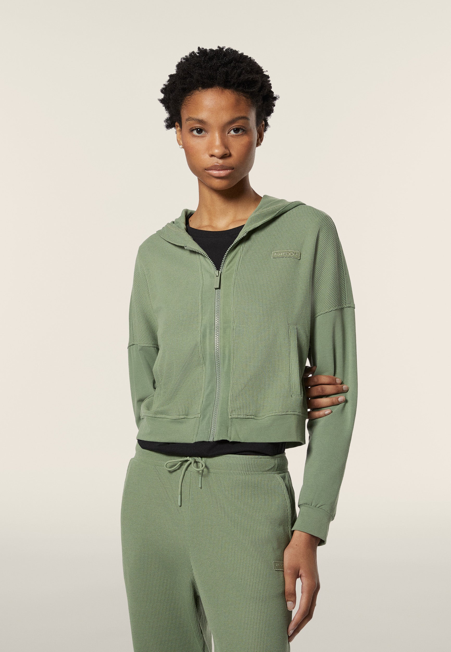 F4WJULIAS10_V102_-_W_L 2