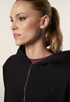 F4WJULIAS8_N_-_W_L 4