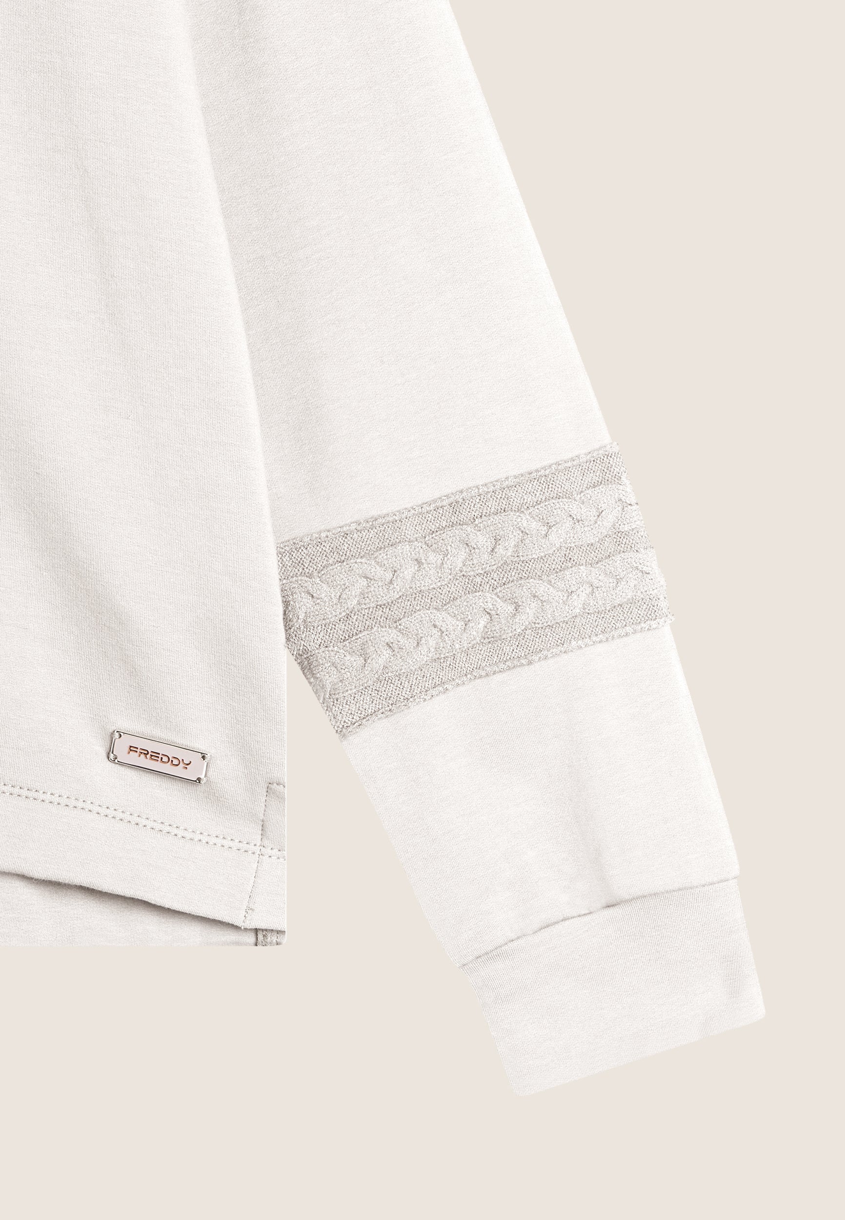 F4WLARA_Z102_-_W_XS 3