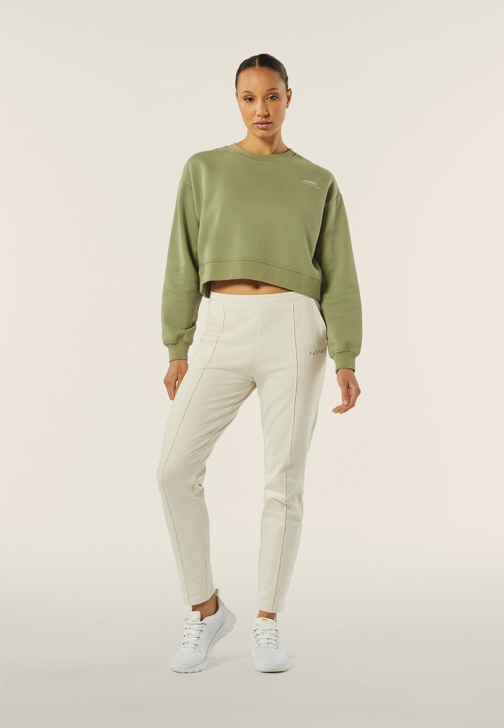 F4WMCS1_V135_-_W_L 1