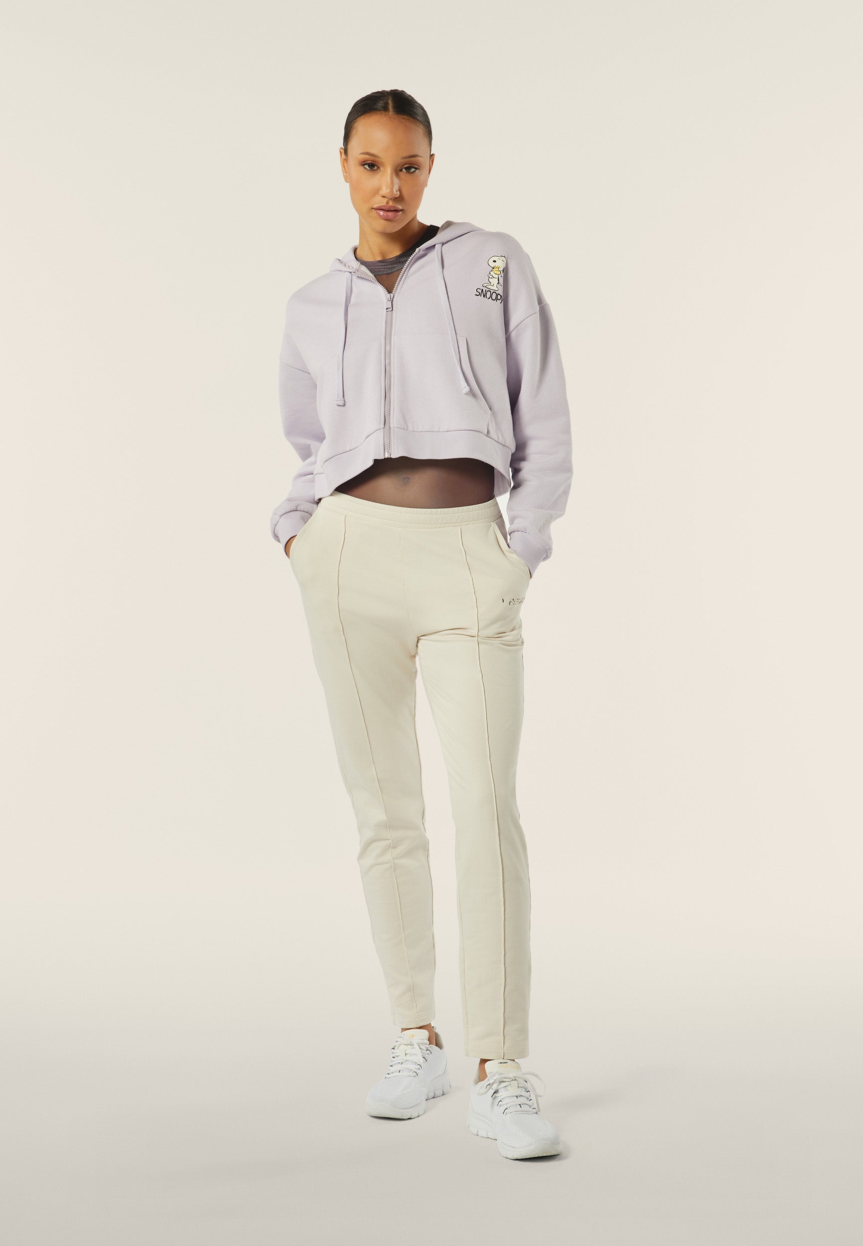 F4WMCS3-ST1_L82_-_W_L 1