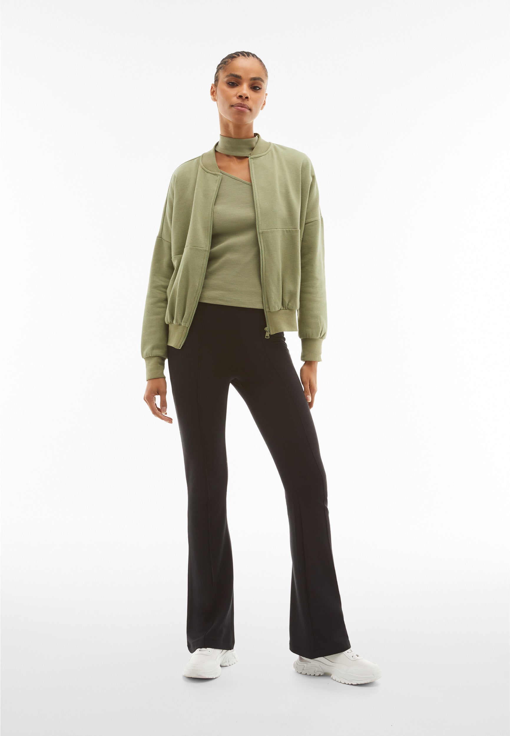 F4WMCS5_V135_-_W_XS 1