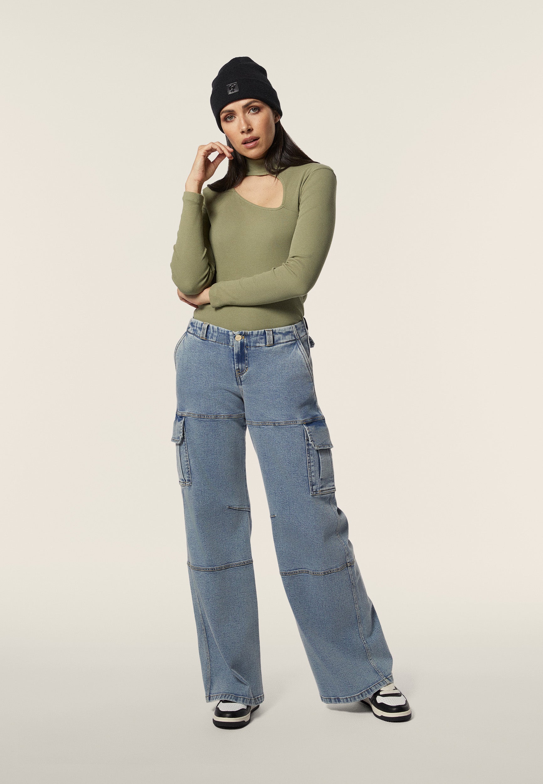 F4WMCT1_V135_-_W_L 1