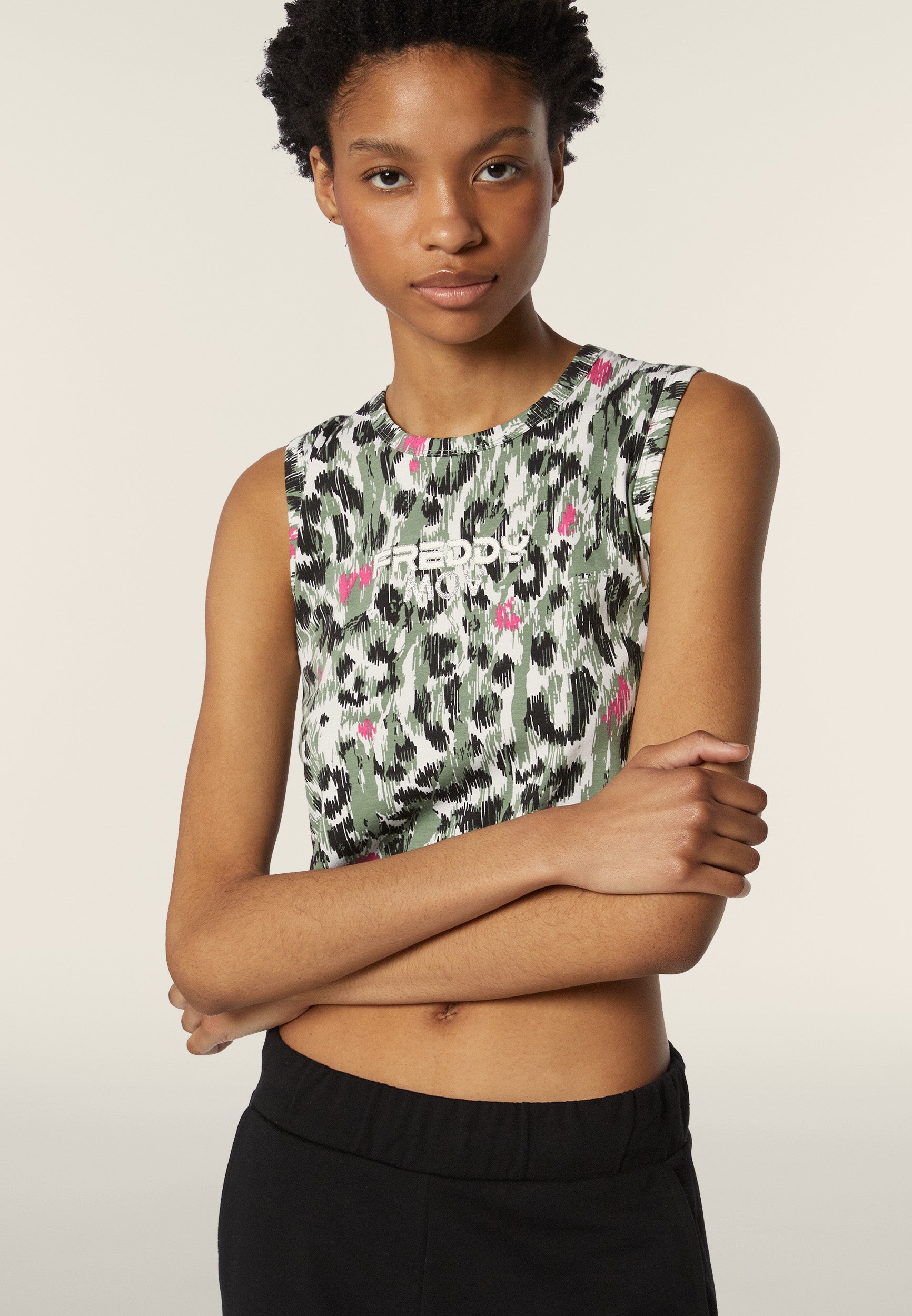 F4WMVK1C_ANI97_-_W_L 4