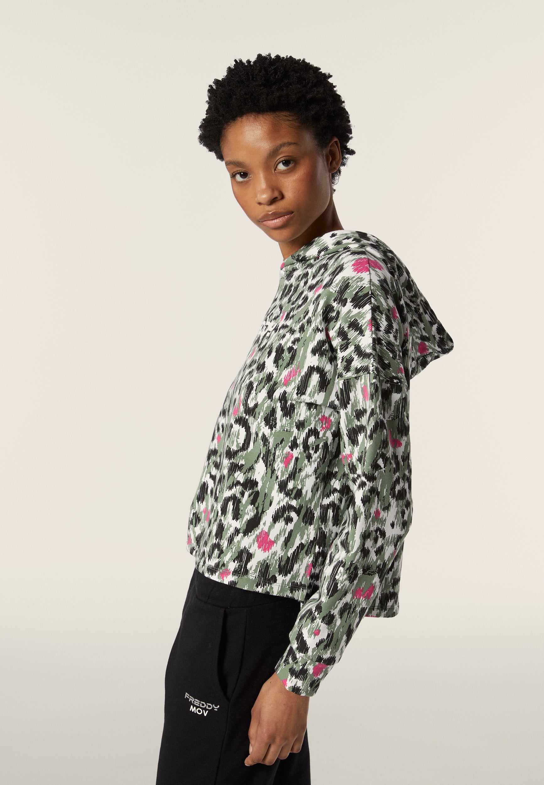 F4WMVS1C_ANI97_-_W_L 2