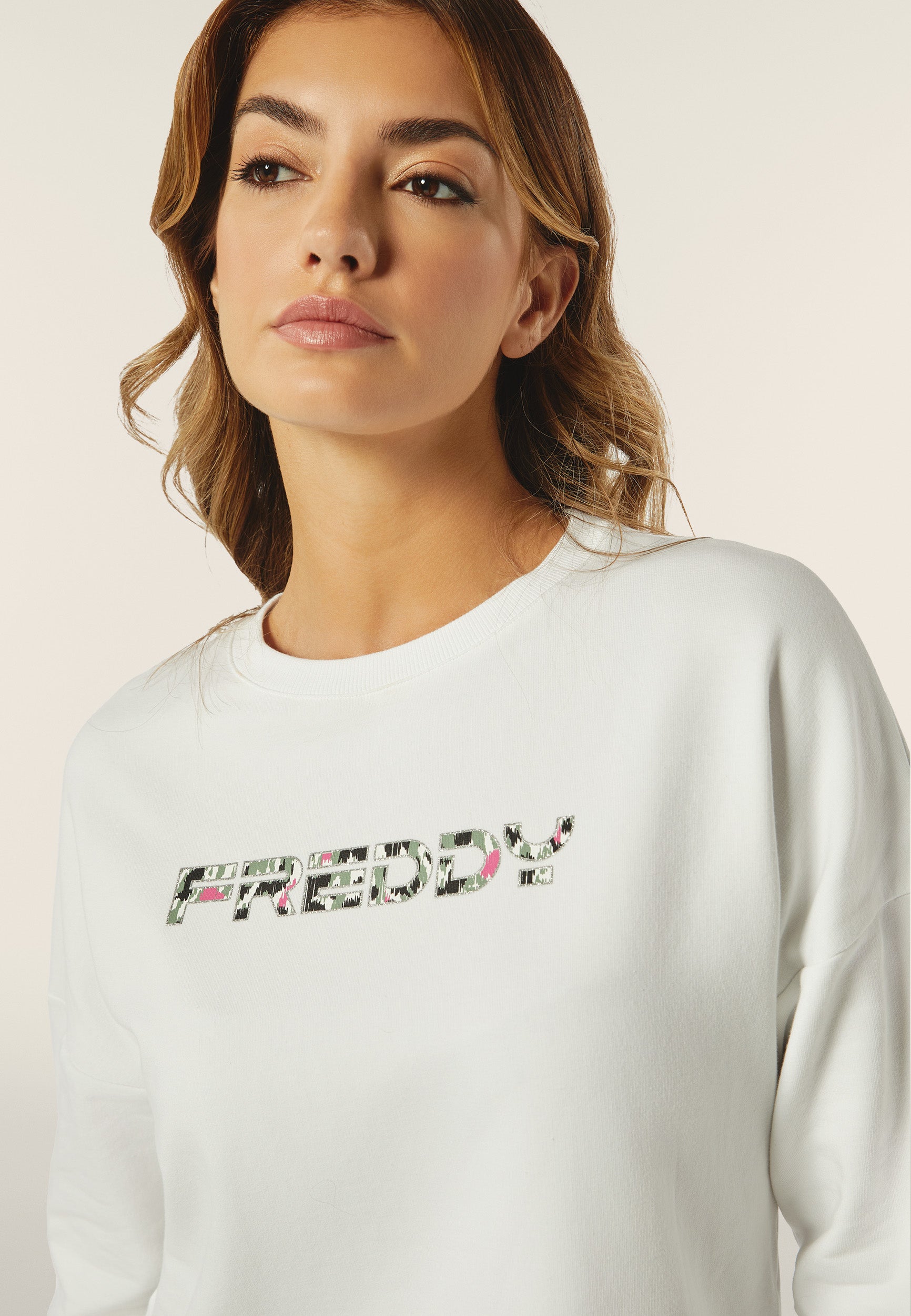 F4WMVS2_W40_-_W_XS 4