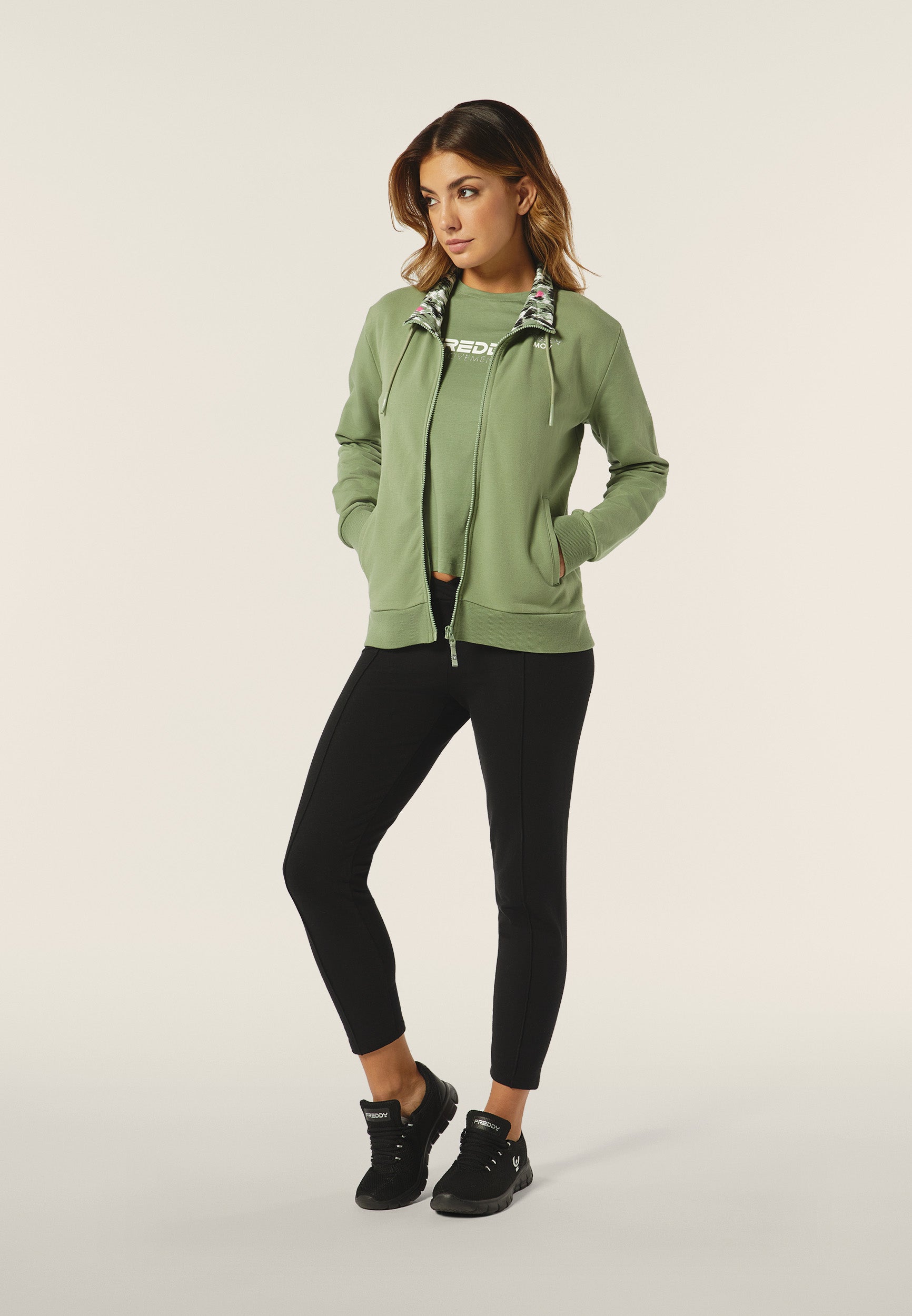 F4WMVS6_VANI97_-_W_S 1