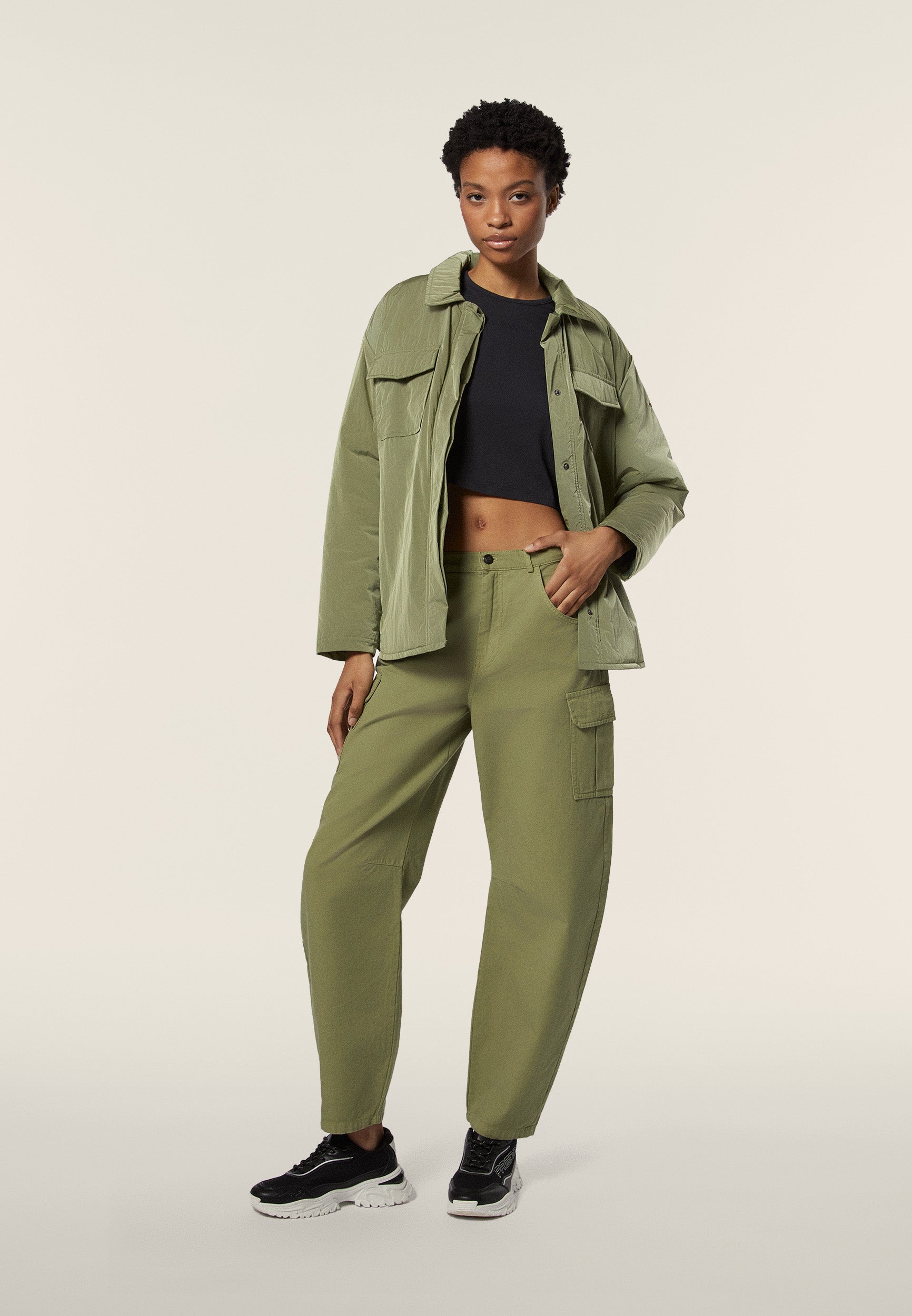 F4WSALMAJ2_V135_-_W_XS 1