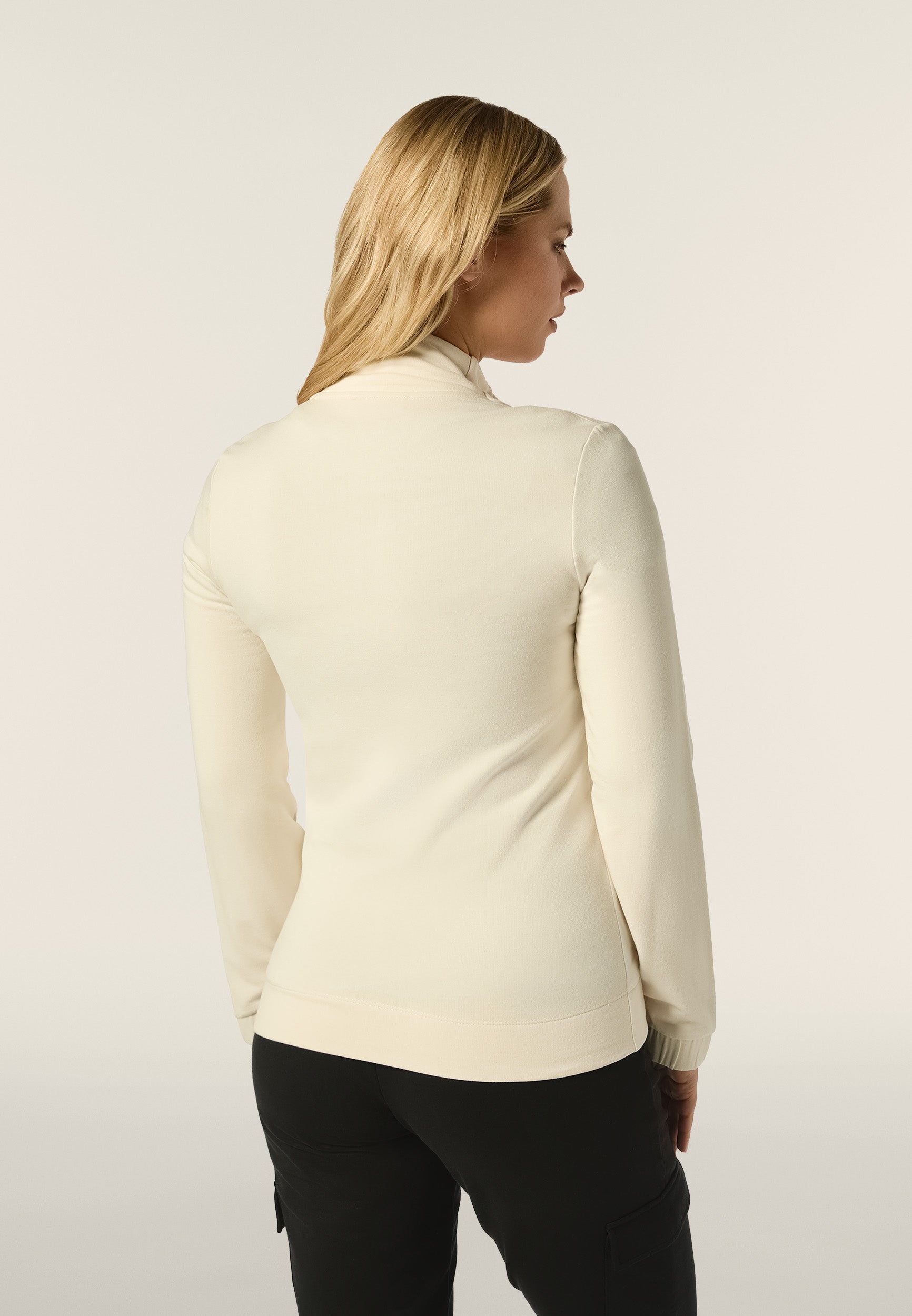 F4WSDS6_Z102_-_W_L 3