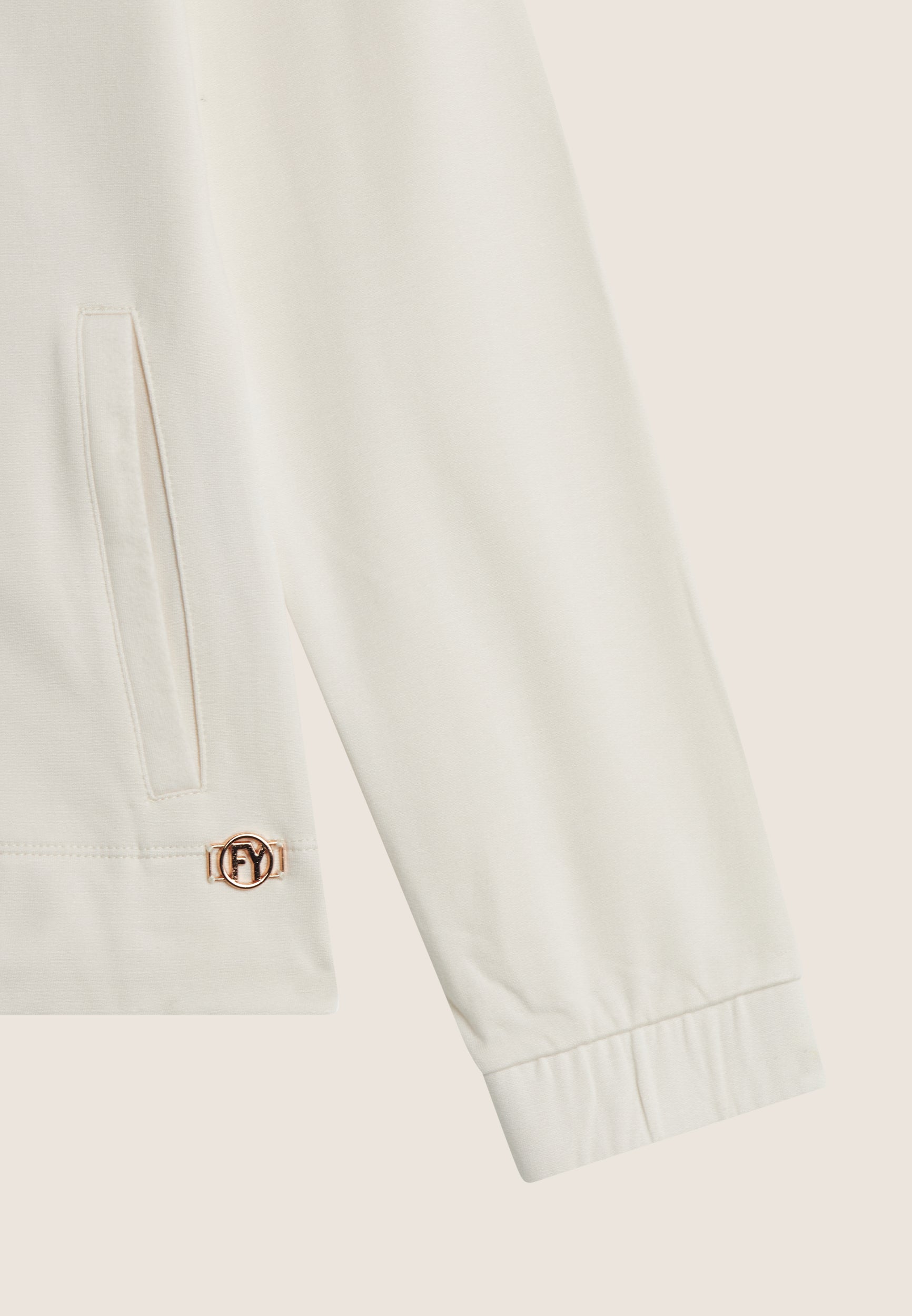 F4WSDS6_Z102_-_W_L 7