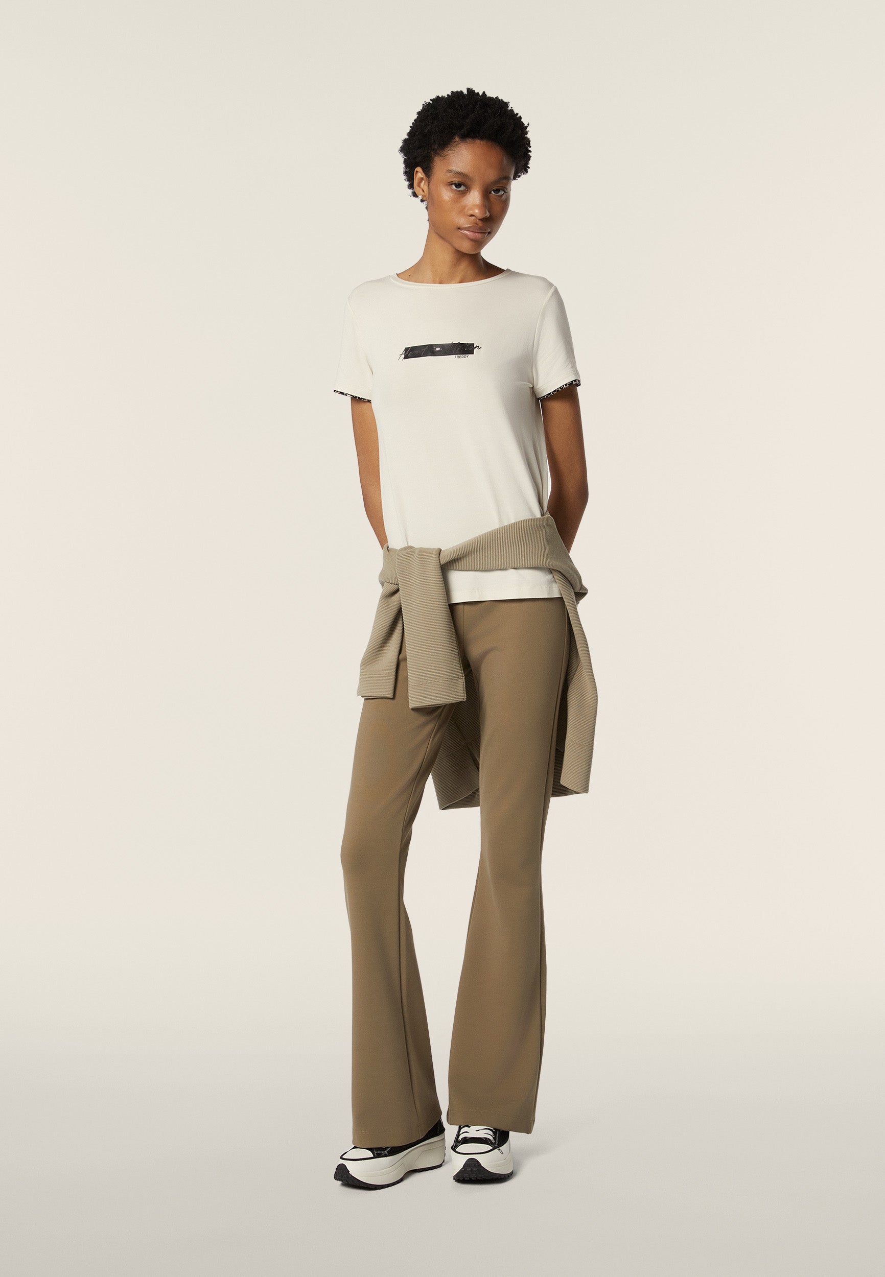 F4WSDT4_Z102_-_W_L 1