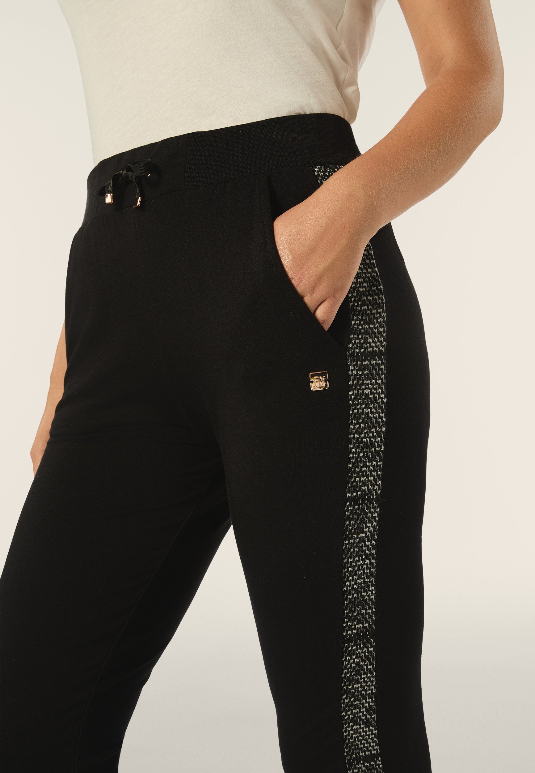 F4WSLP20_NNG18_-_W_L 4