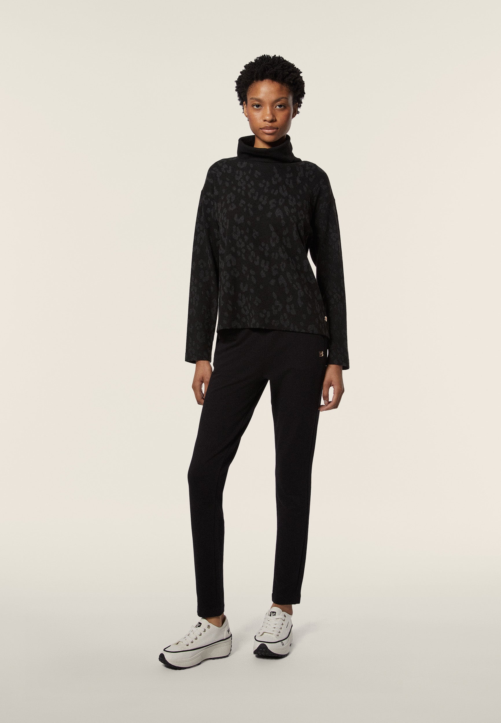 F4WSLS21C_ANI91N_-_W_L 1