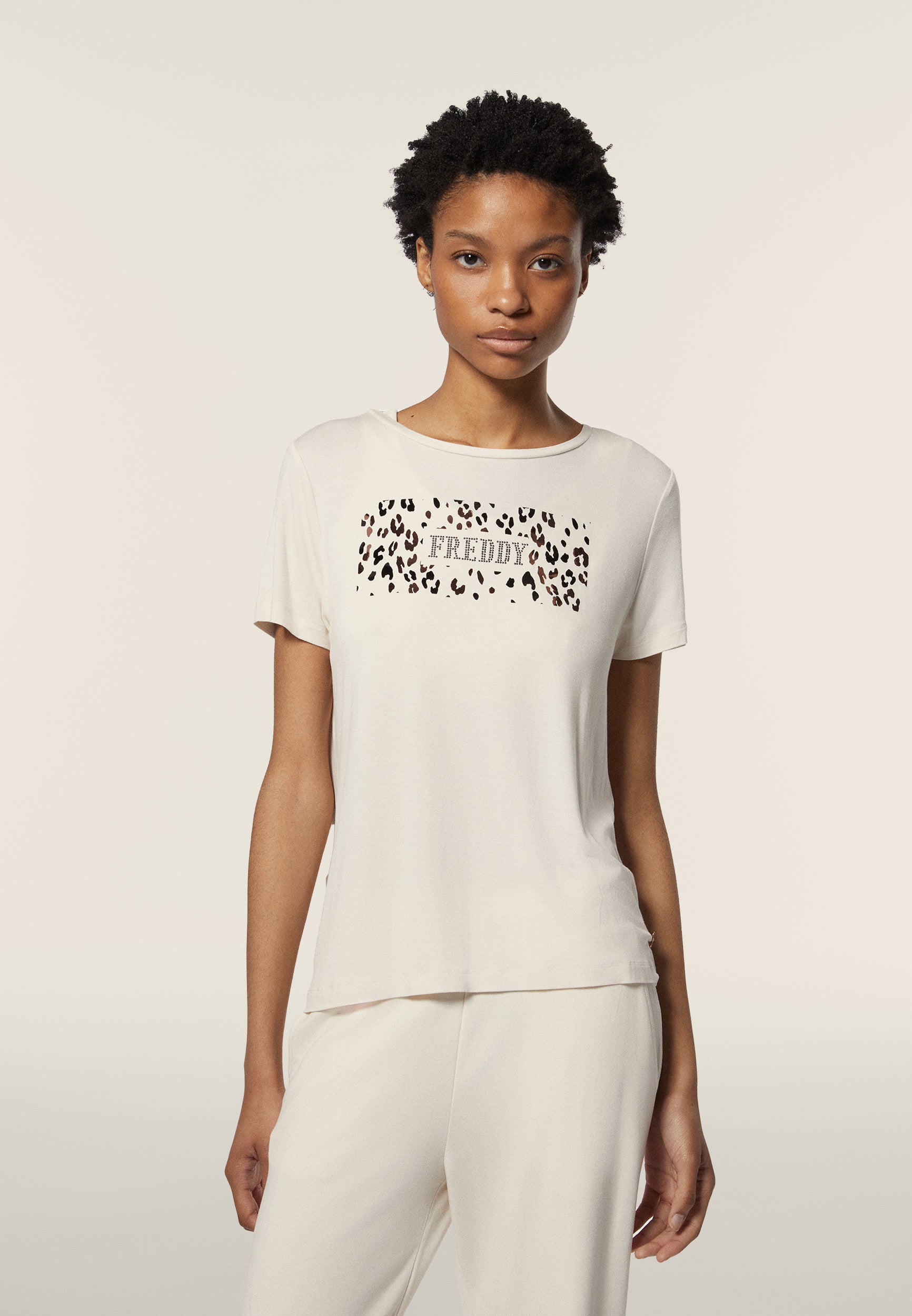 F4WSLT2_Z102_-_W_XS 2