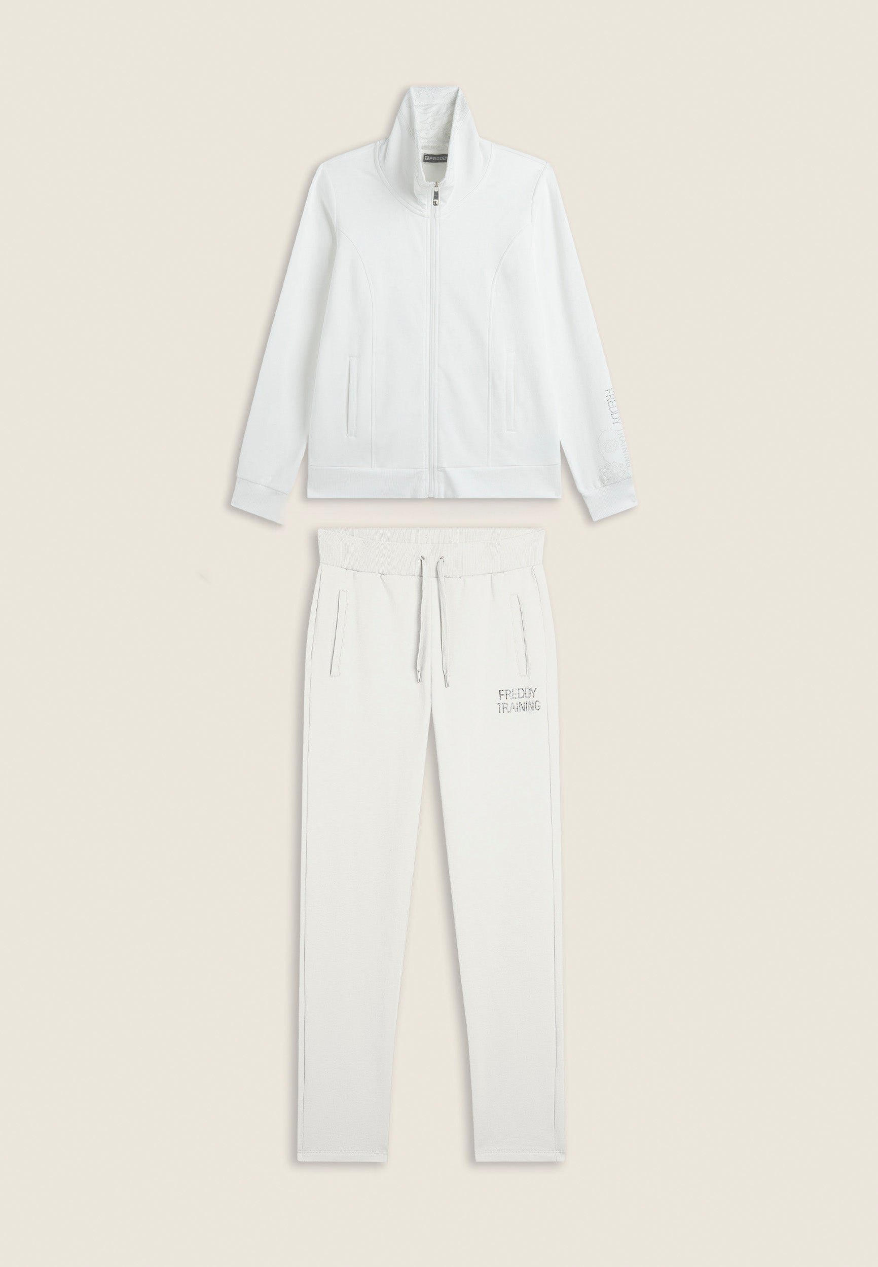 F4WTRK16_W69_-_W_XS 1