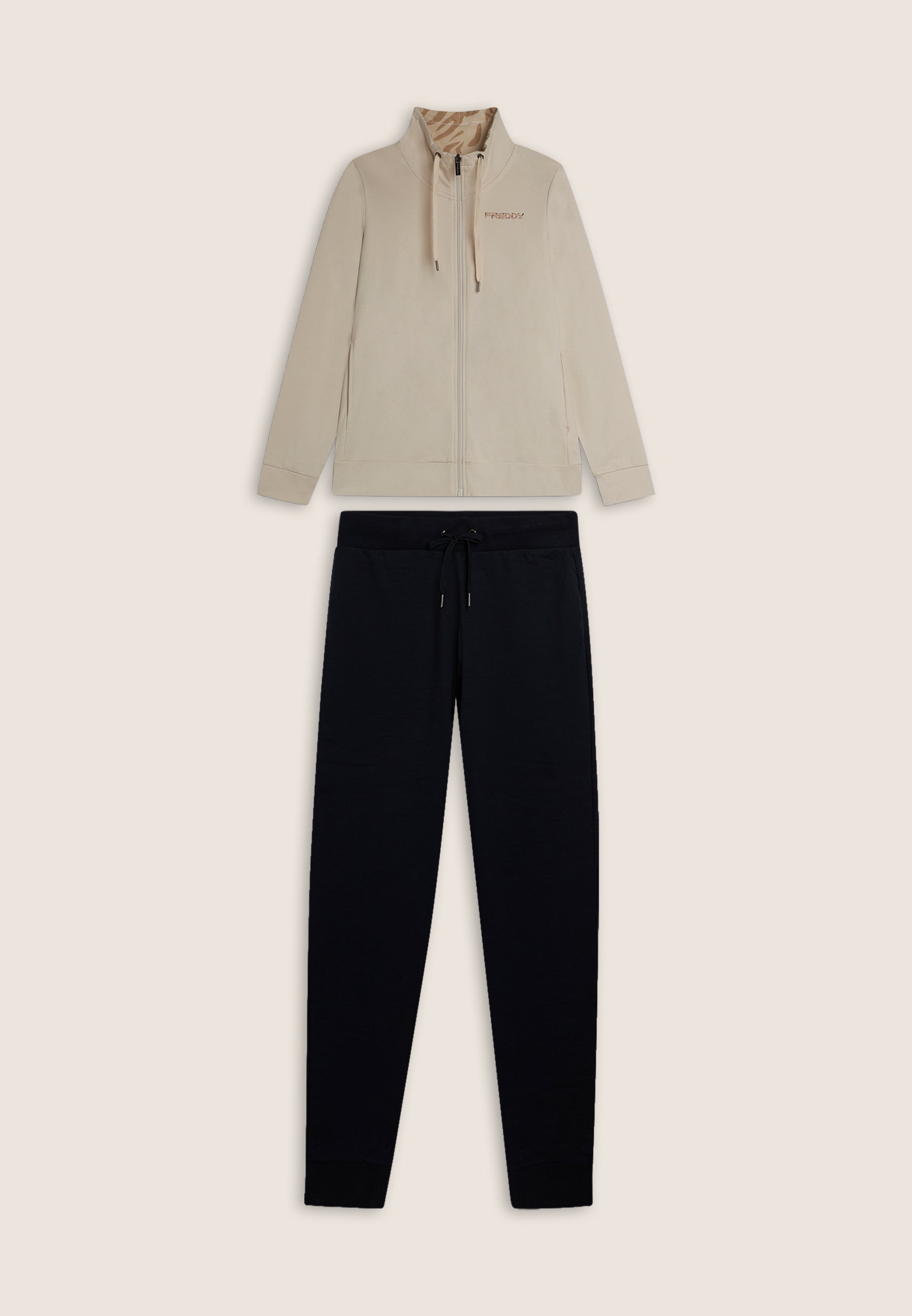 F4WTRK22_ZFL74B_-_W_L 1