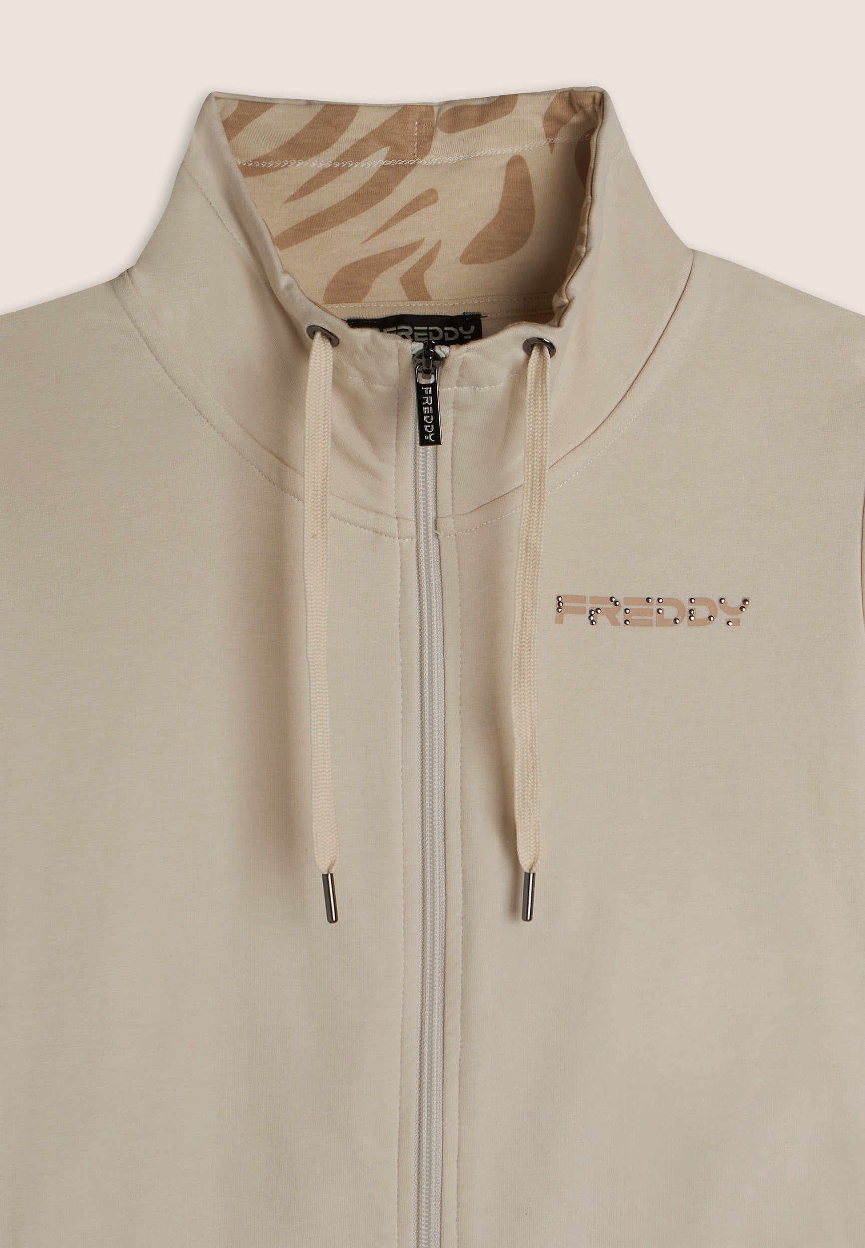 F4WTRK22_ZFL74B_-_W_L 3