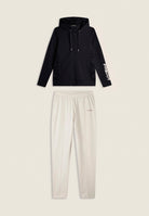 F4WTRK24_NF73Z2_-_W_XS 1