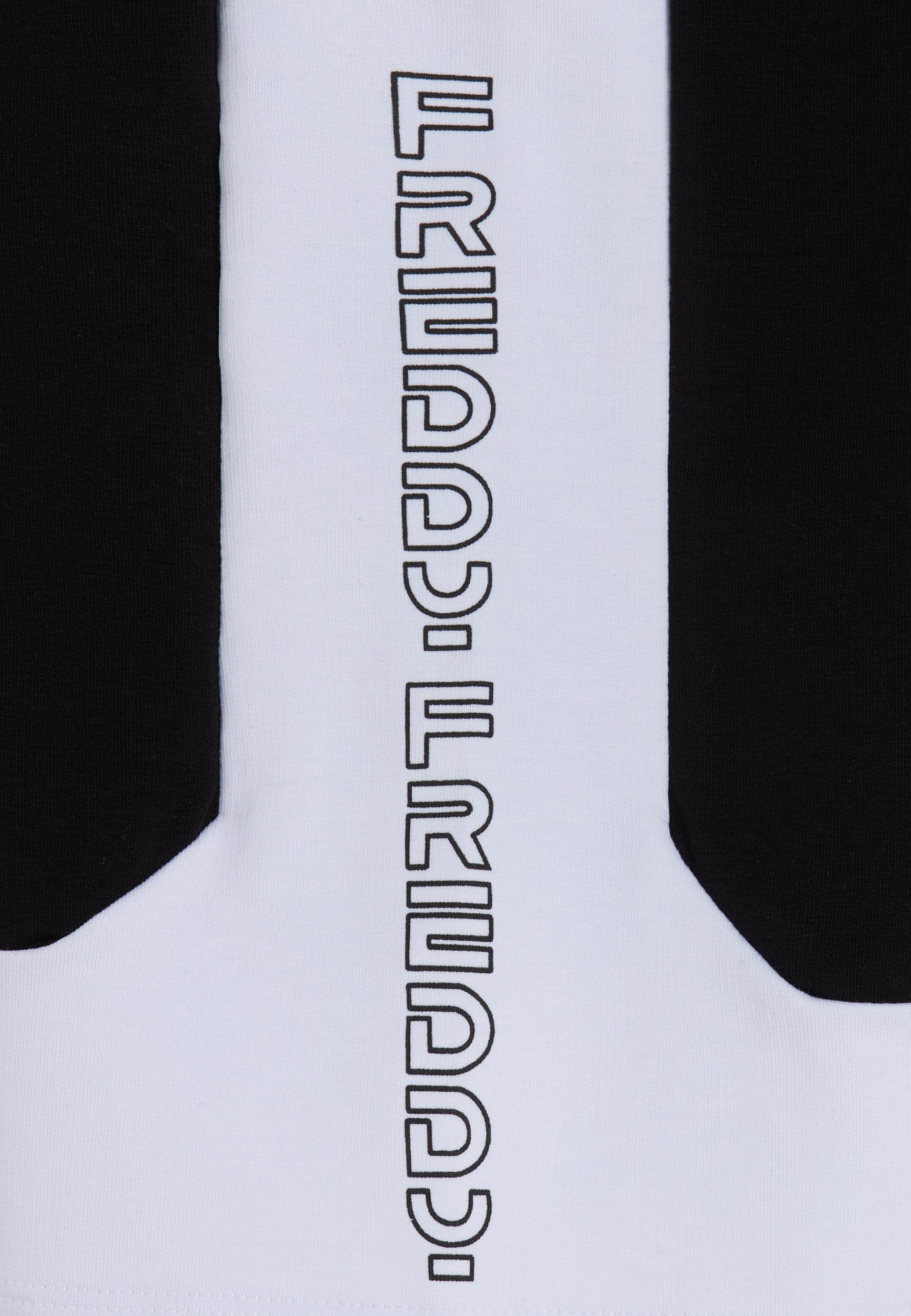 FR1375_2R001_-_2BG_4 3